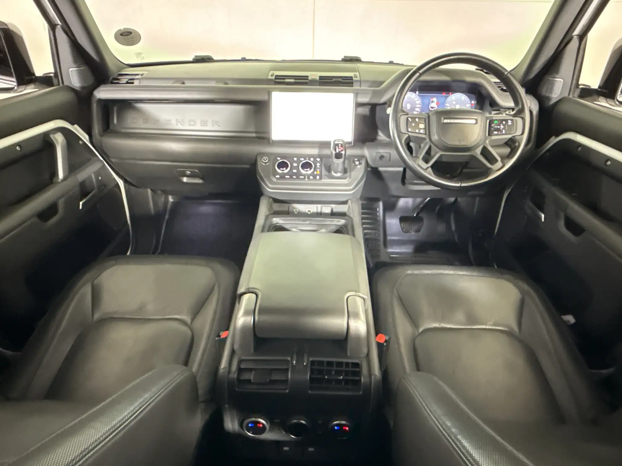 Land Rover Defender 110