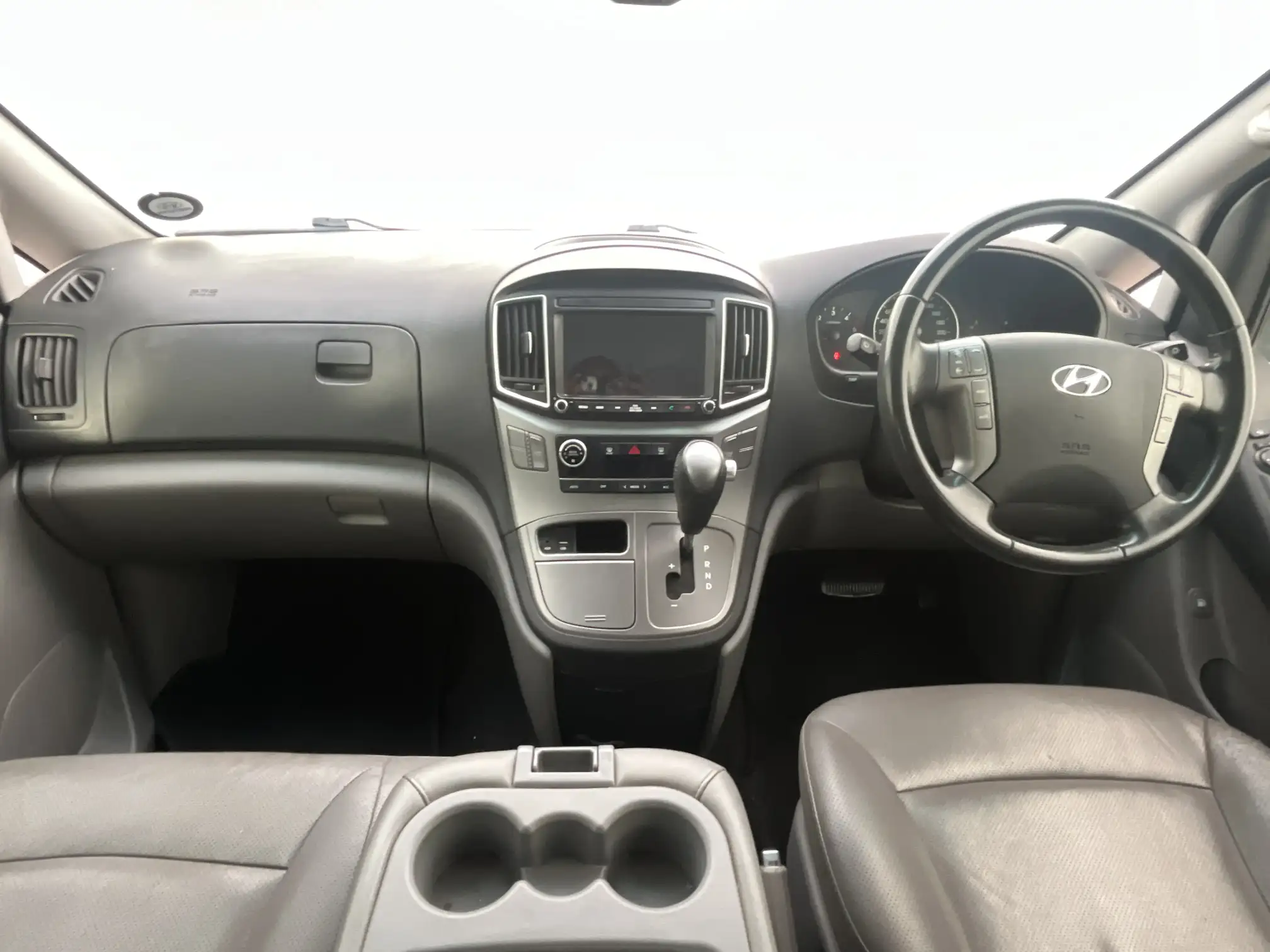 Hyundai H-1