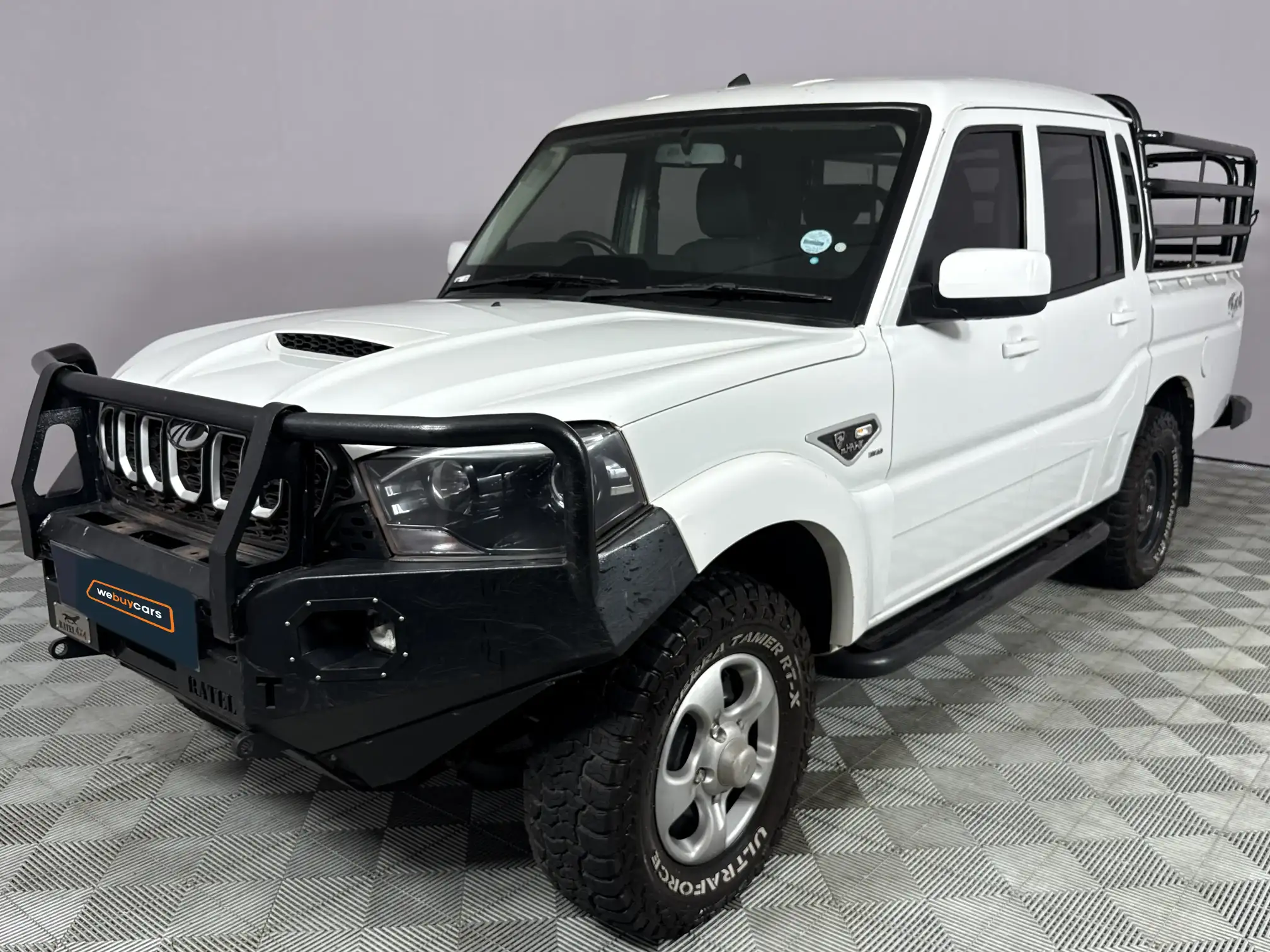 2024 Mahindra PIK UP