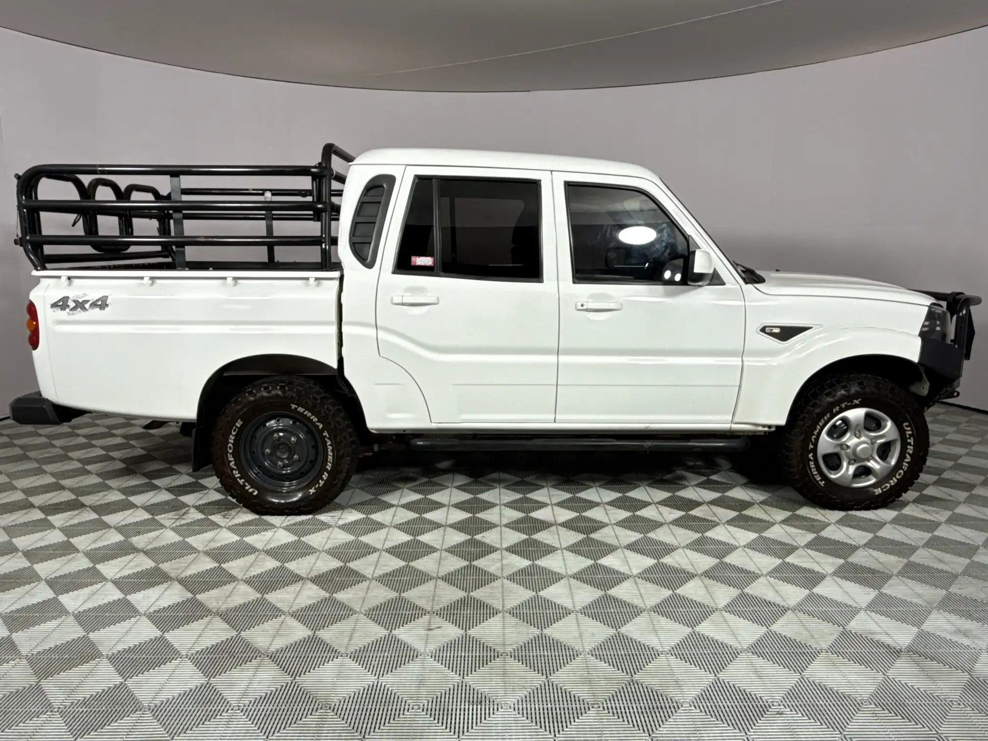 Mahindra PIK UP