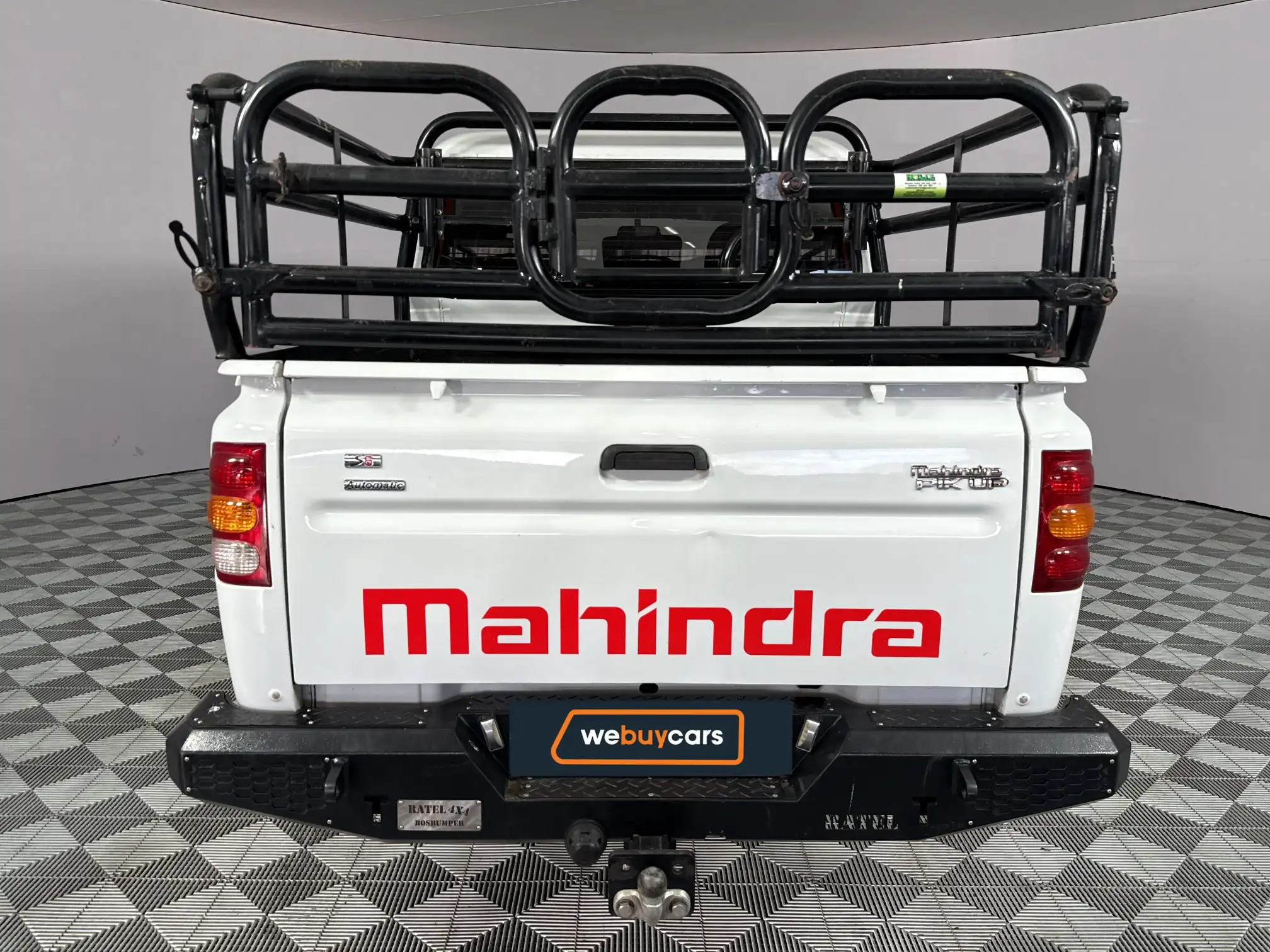 Mahindra PIK UP