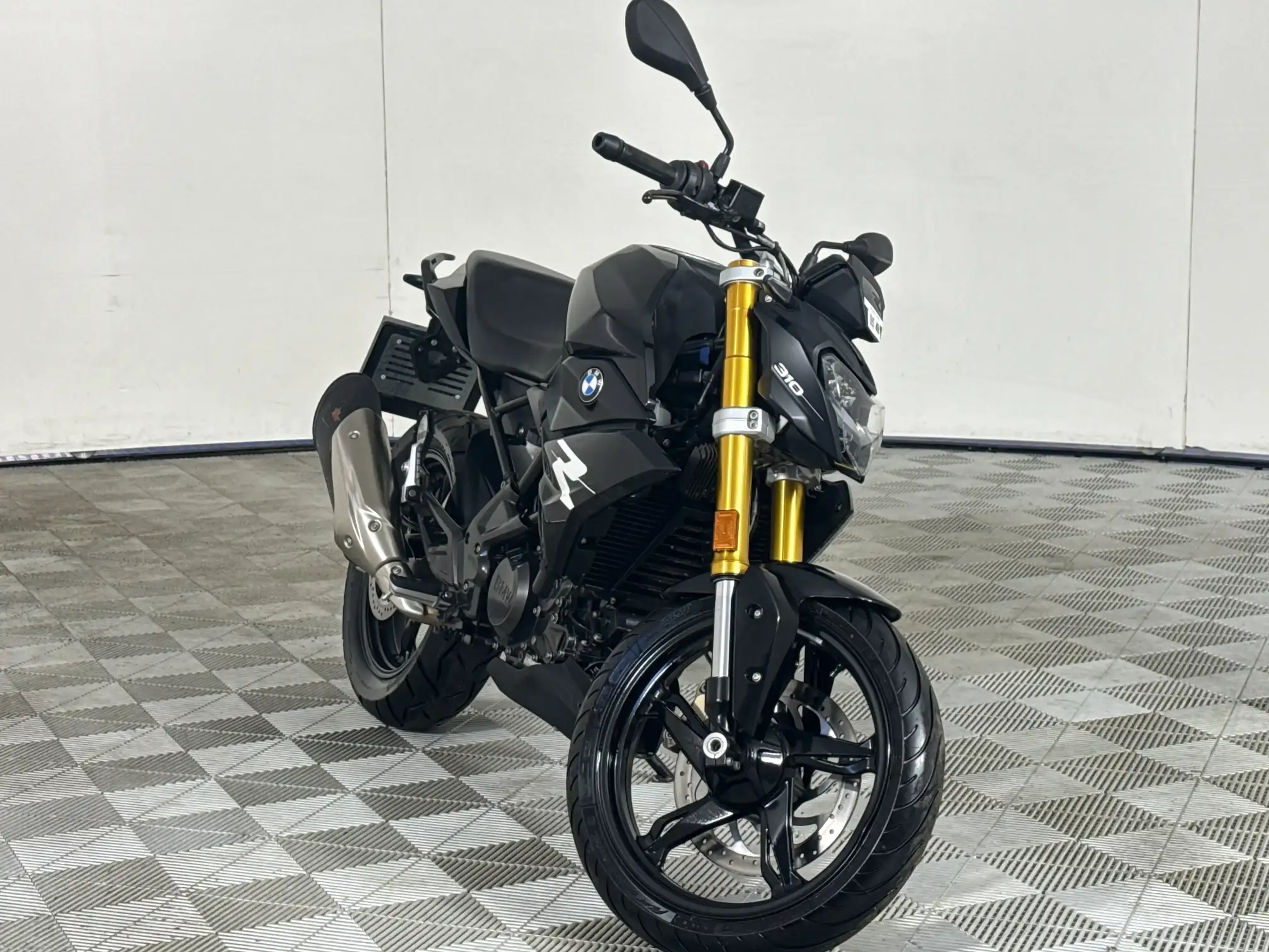 BMW C