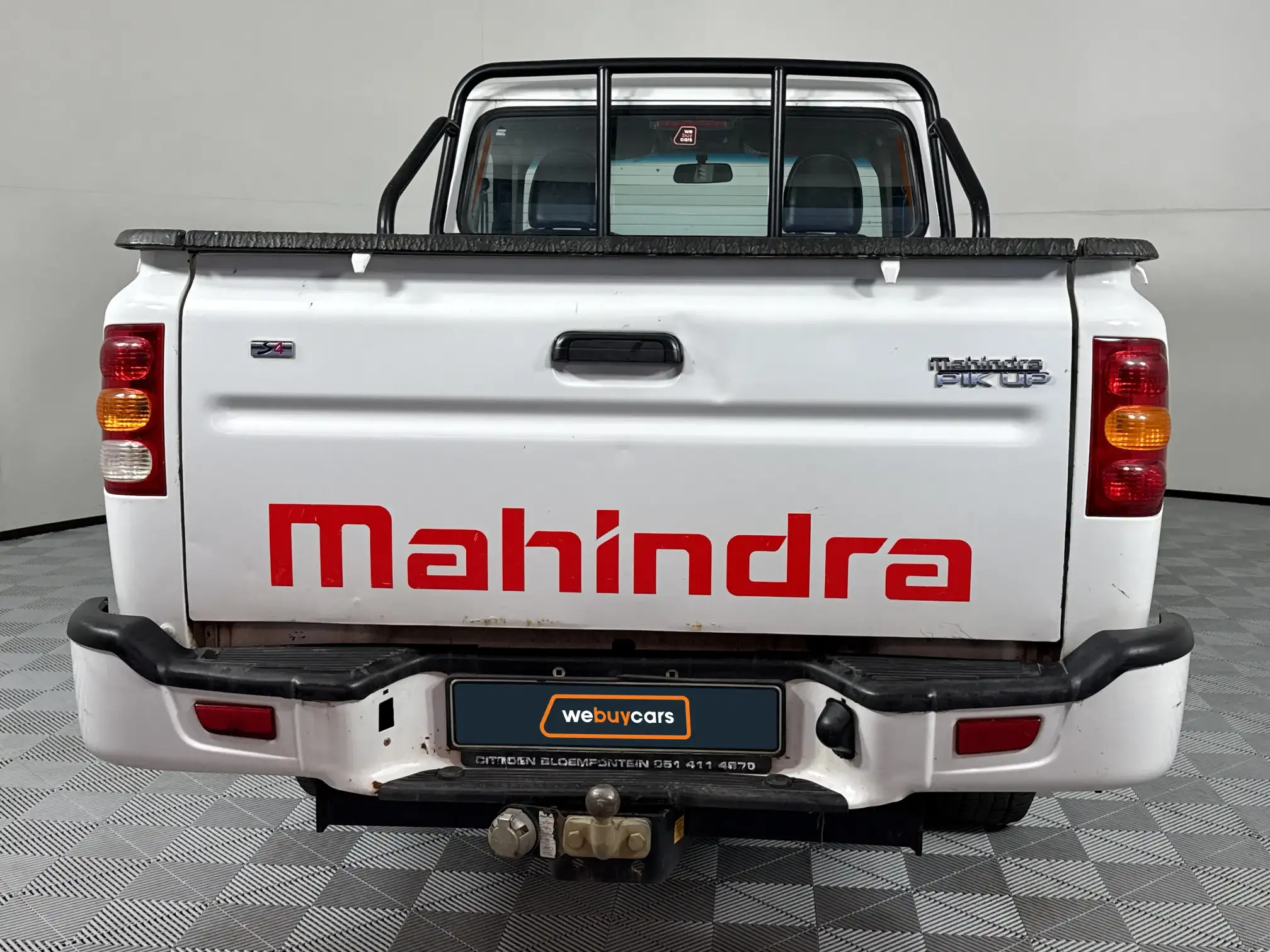 Mahindra PIK UP