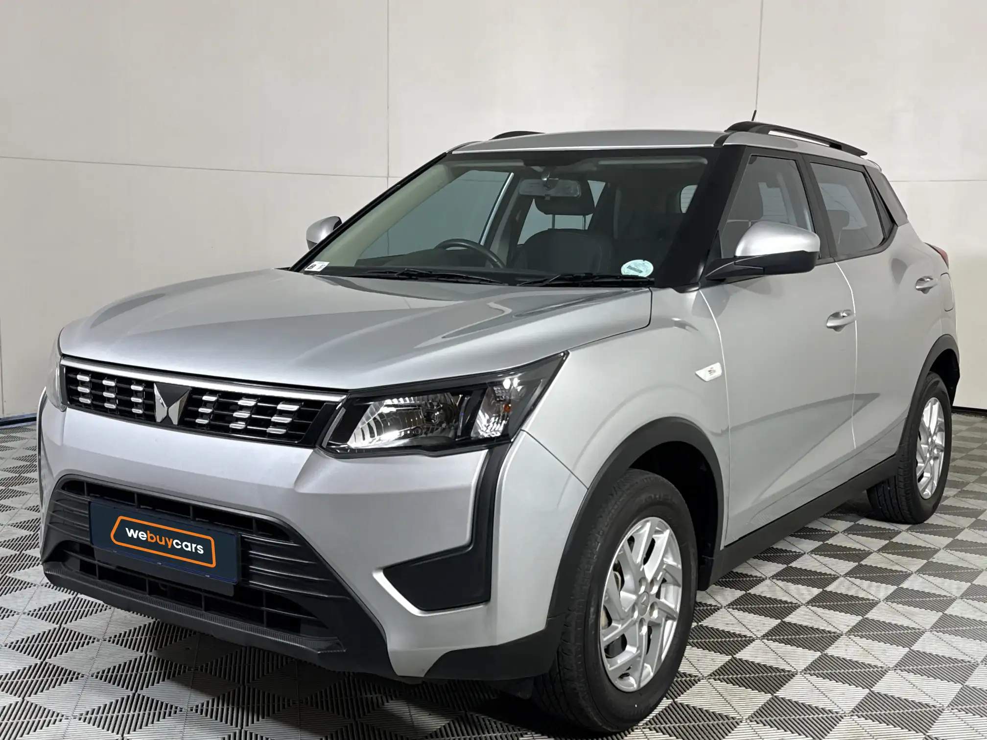 2024 Mahindra Xuv300