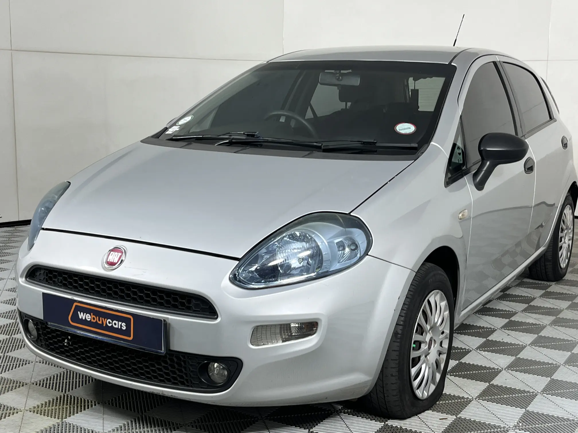 2013 Fiat Punto 1.4 POP 5-Door