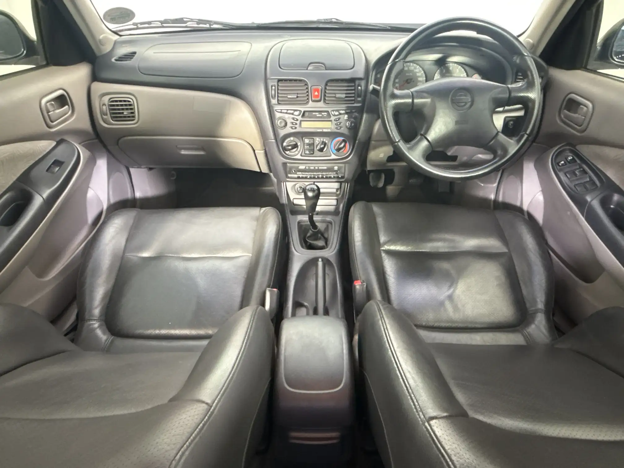 Nissan Almera