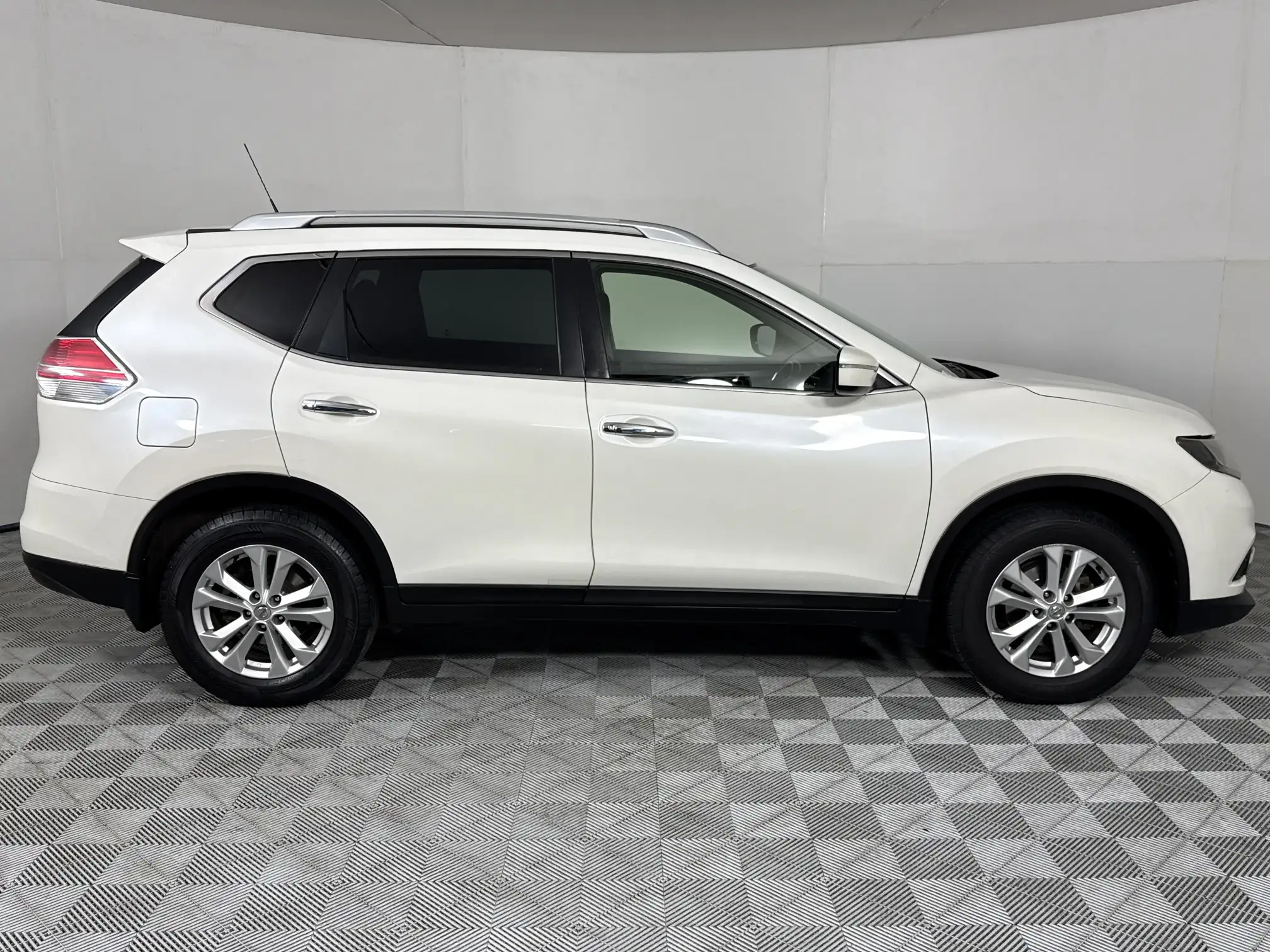 Nissan X Trail