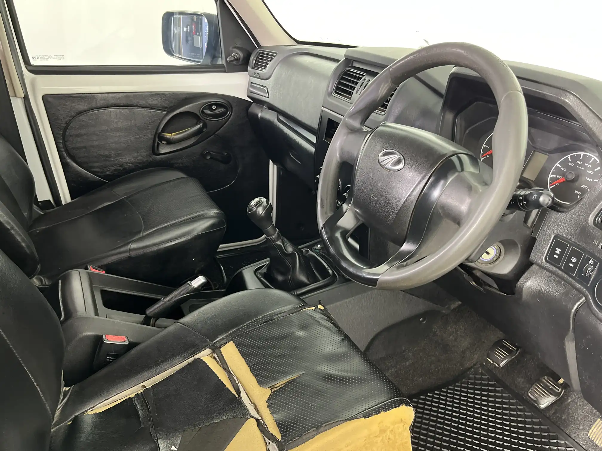 Mahindra PIK UP