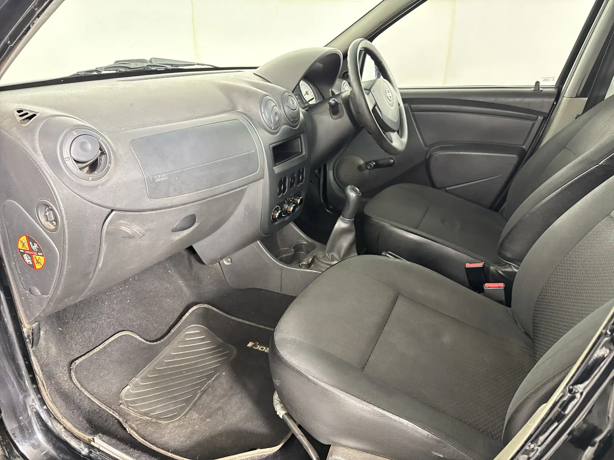 Nissan NP200
