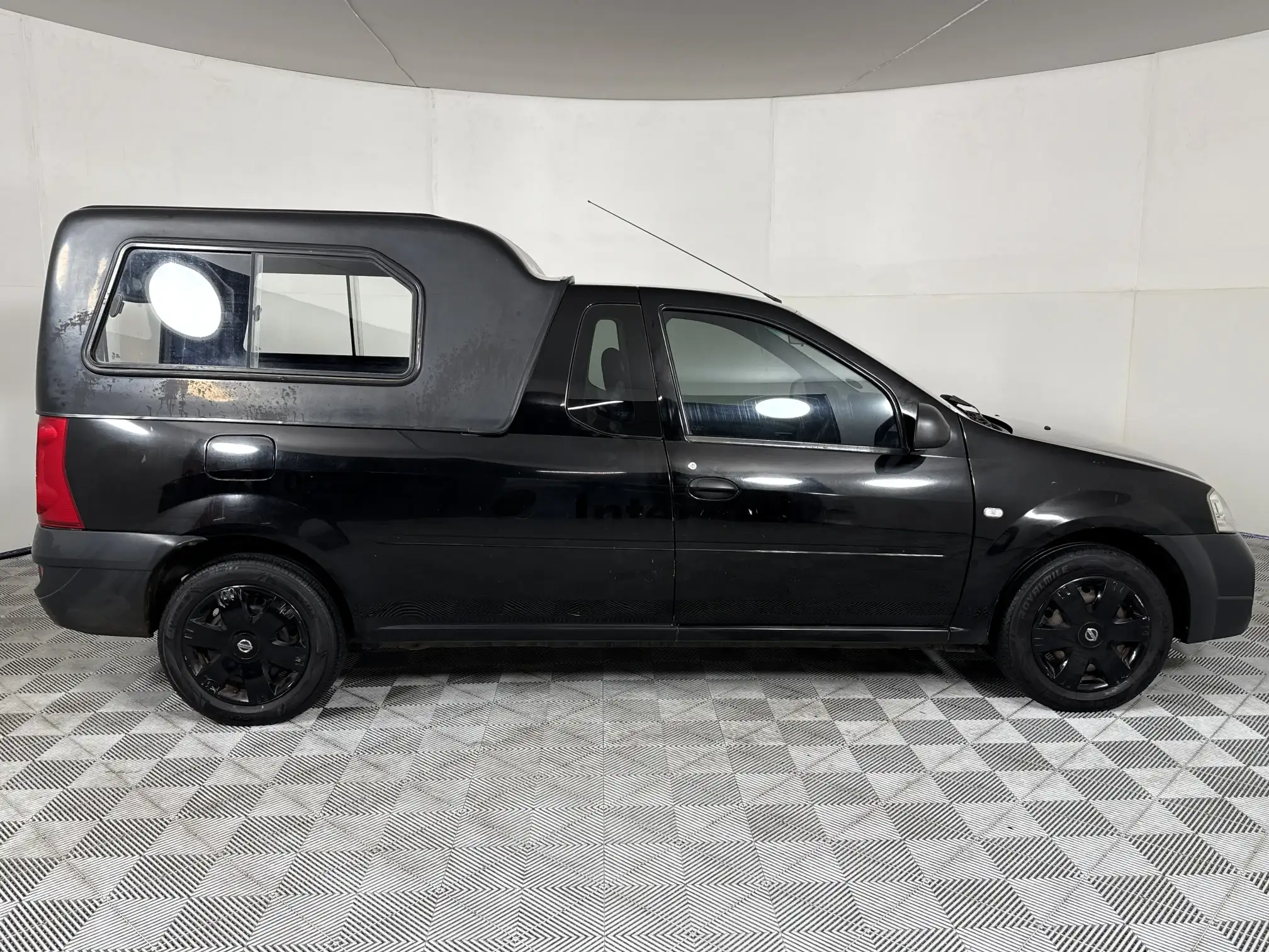 Nissan NP200