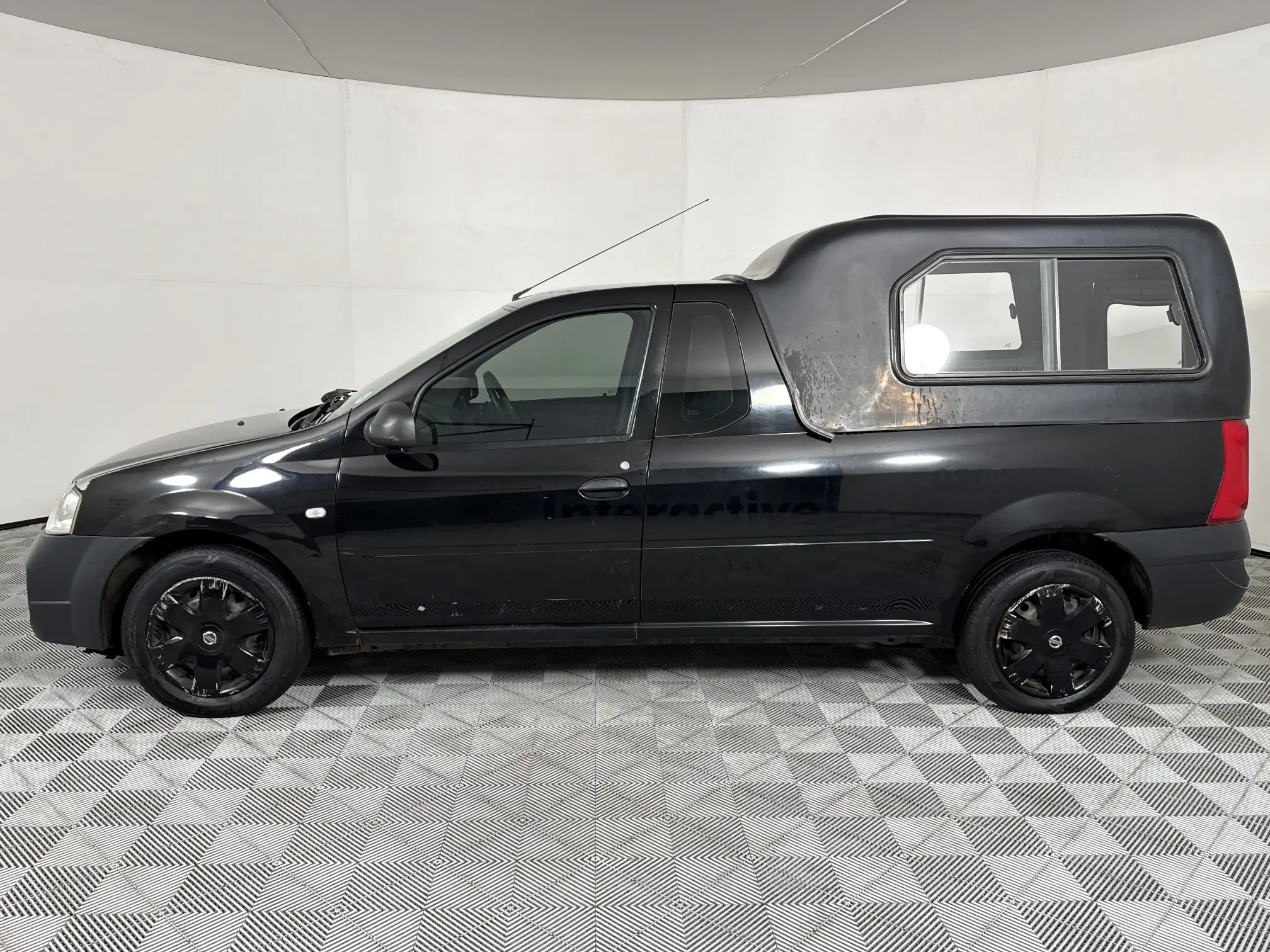 Nissan NP200