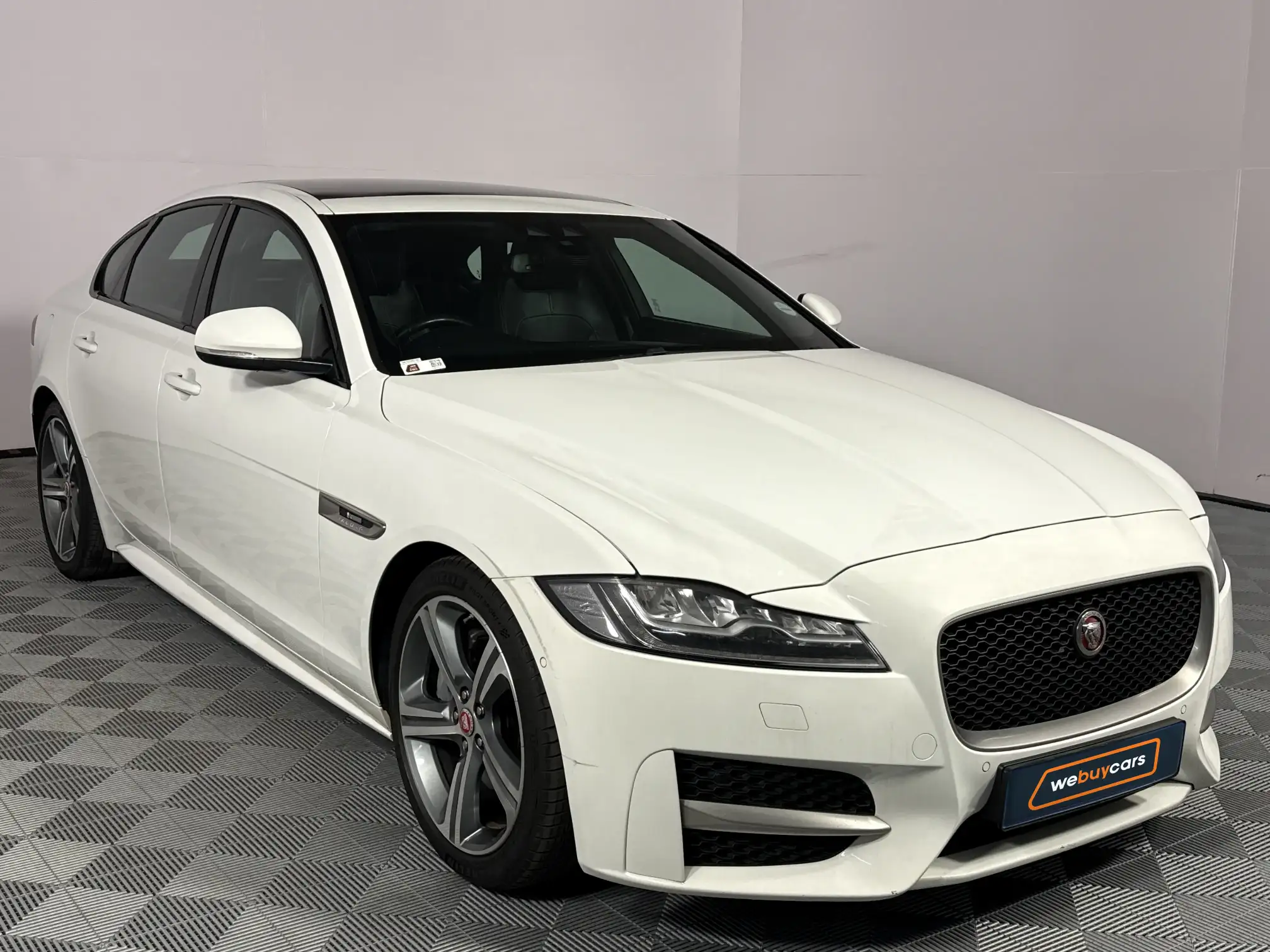Jaguar XF