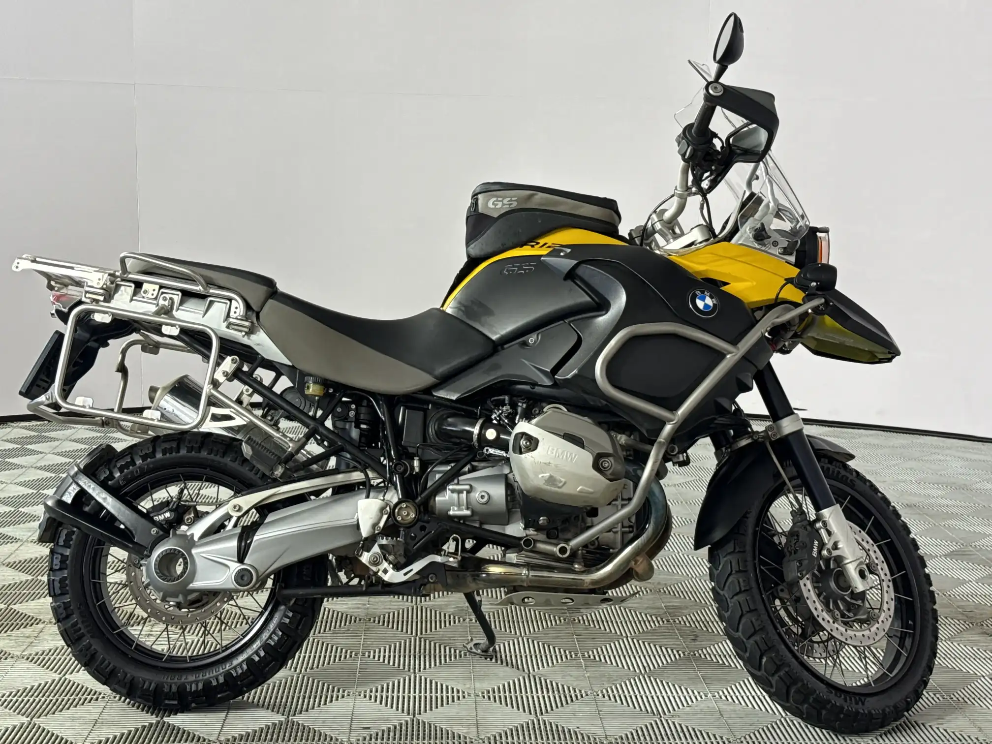 2010 BMW R Series