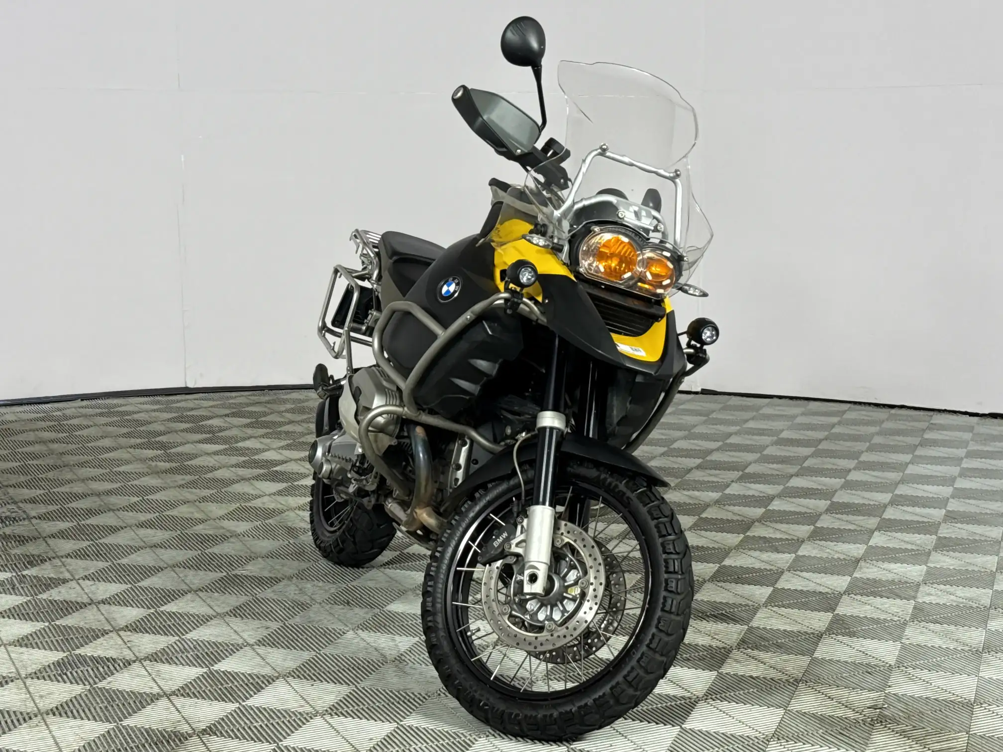 BMW R Series