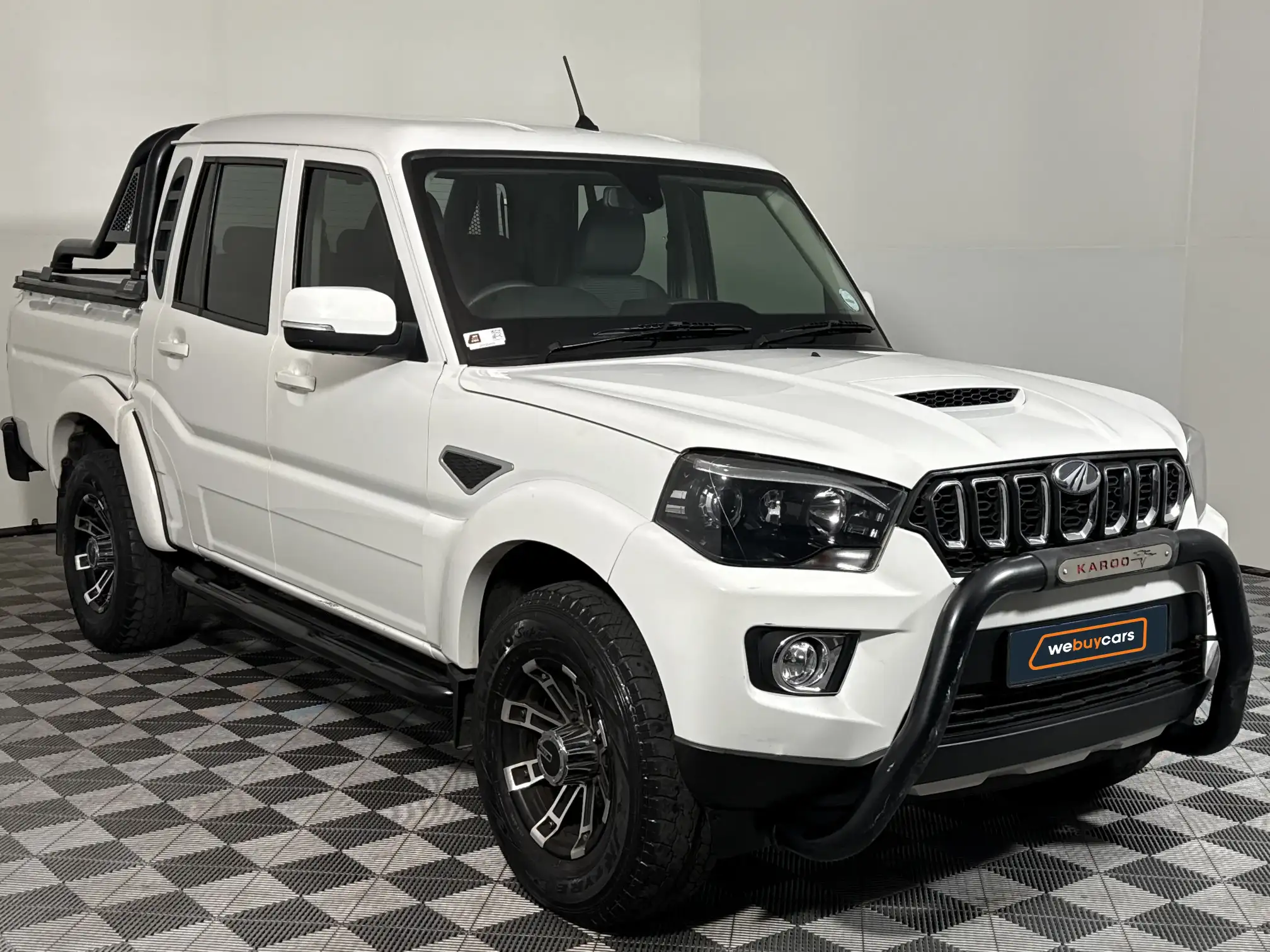 Mahindra PIK UP