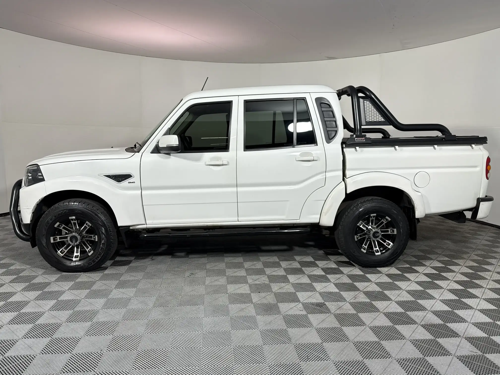 Mahindra PIK UP
