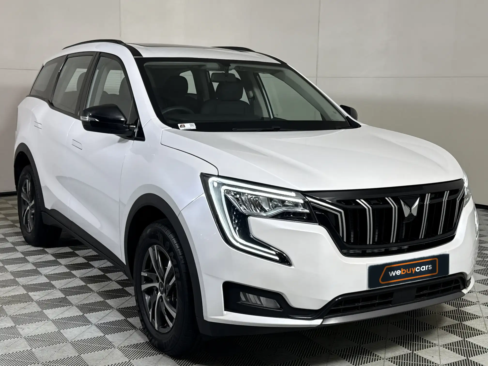 Mahindra XUV 700
