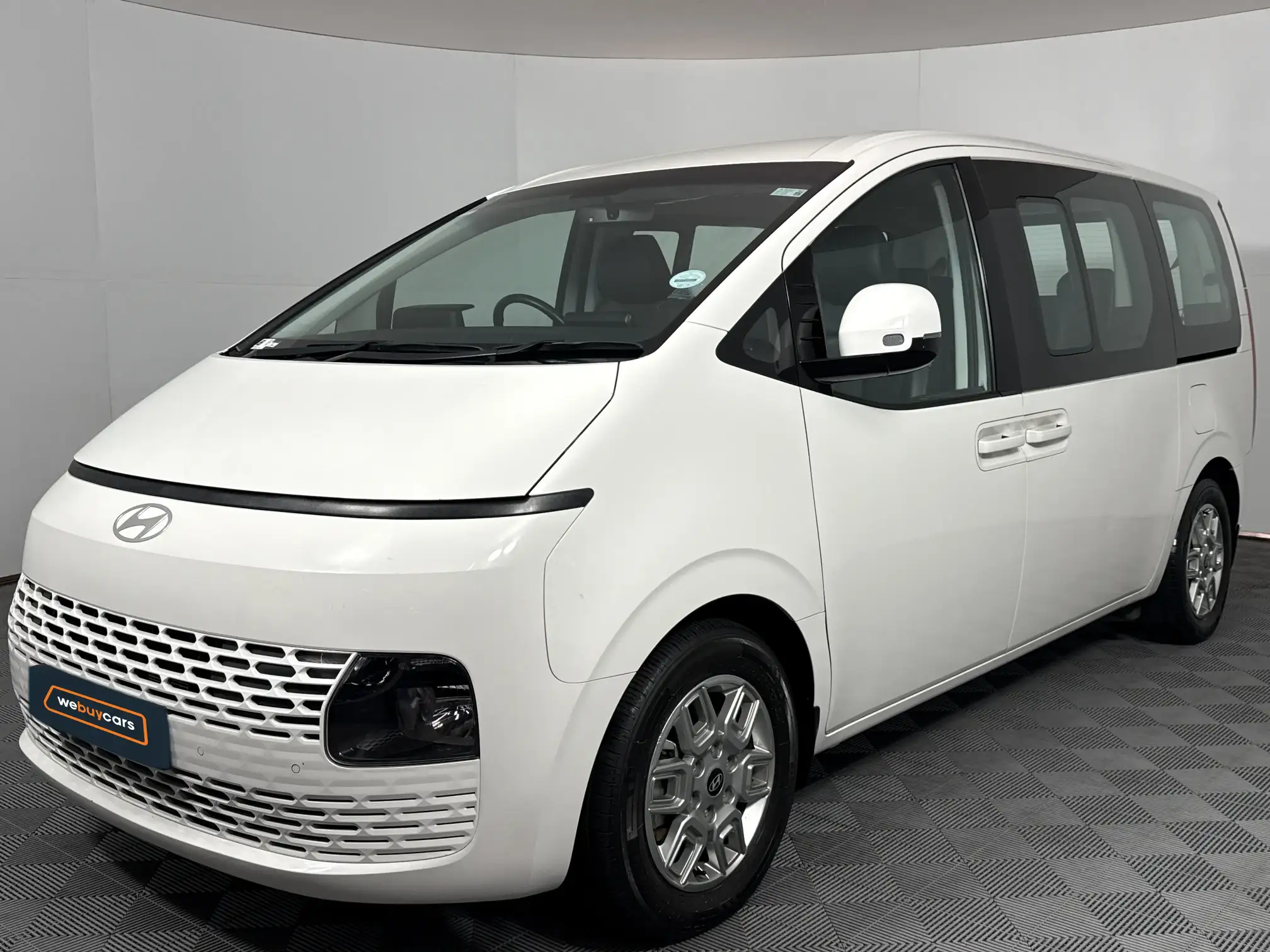 2024 Hyundai Staria