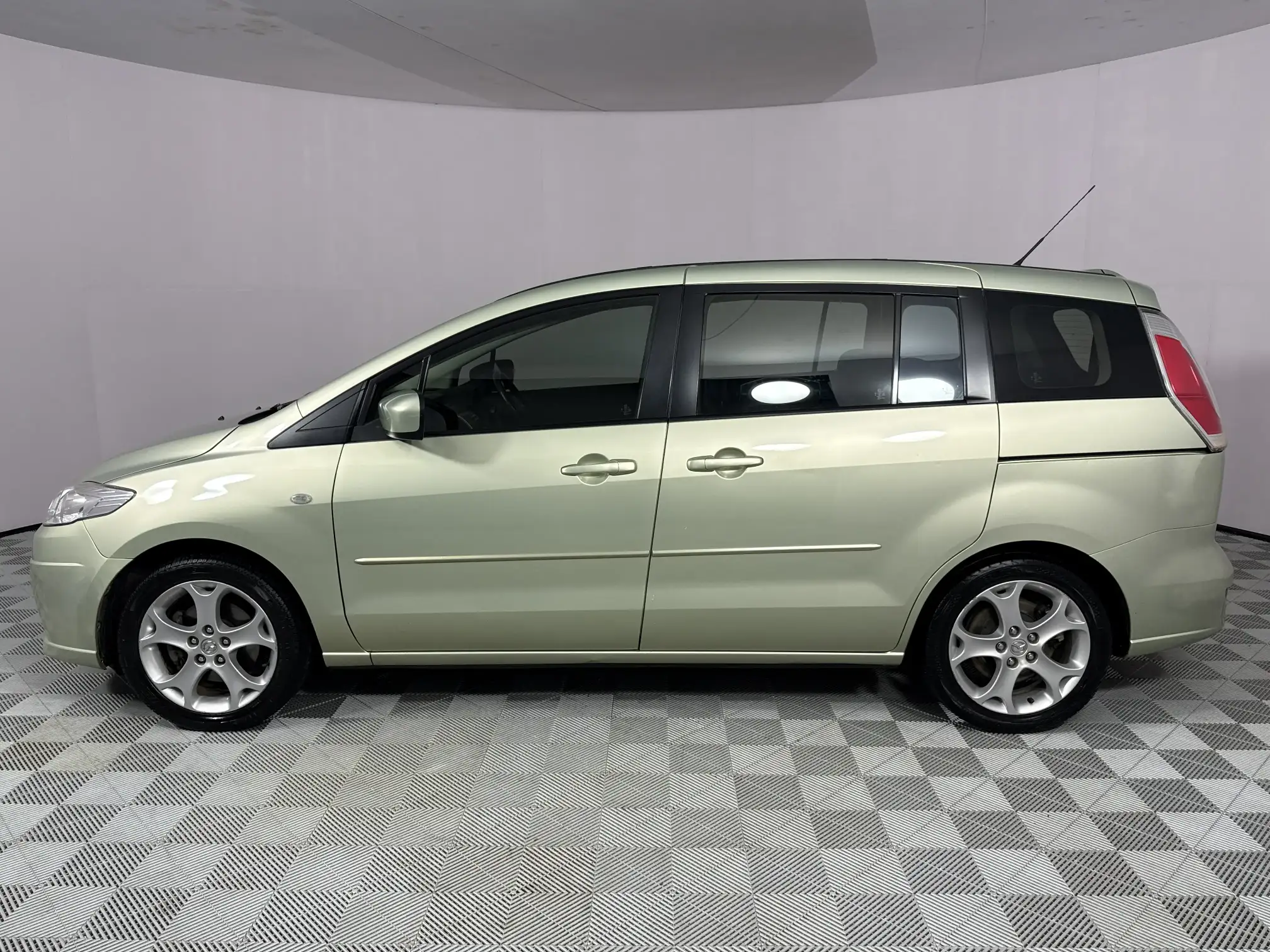 Mazda Mazda 5