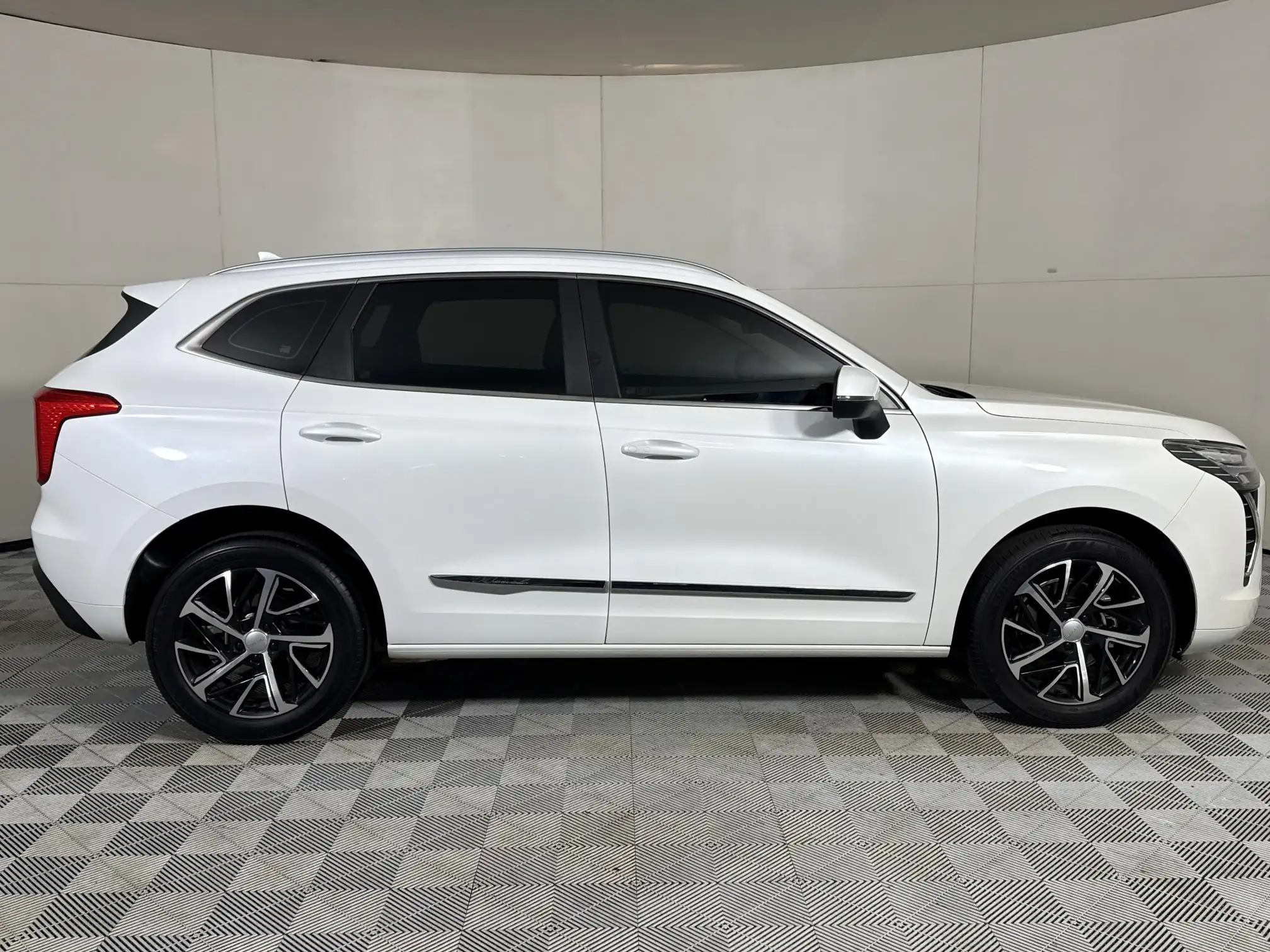 Haval Jolion