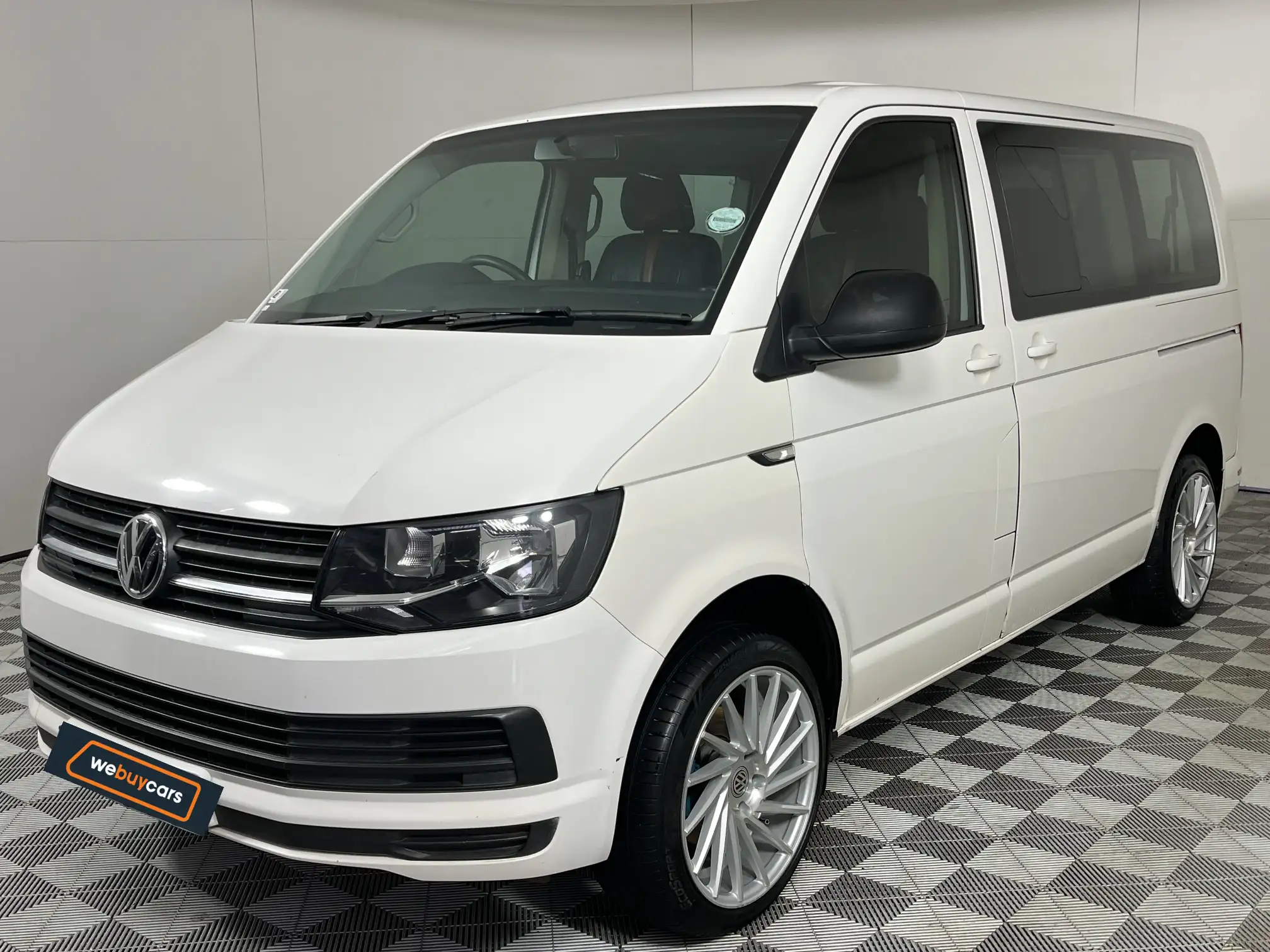 2016 Volkswagen T6 Kombi 2.0 TDI (trendline) at Mbombela (MP) for sale R263900