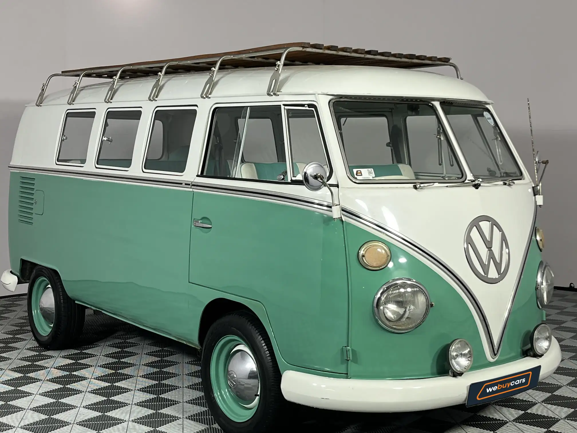 Volkswagen Kombi AND Microbus