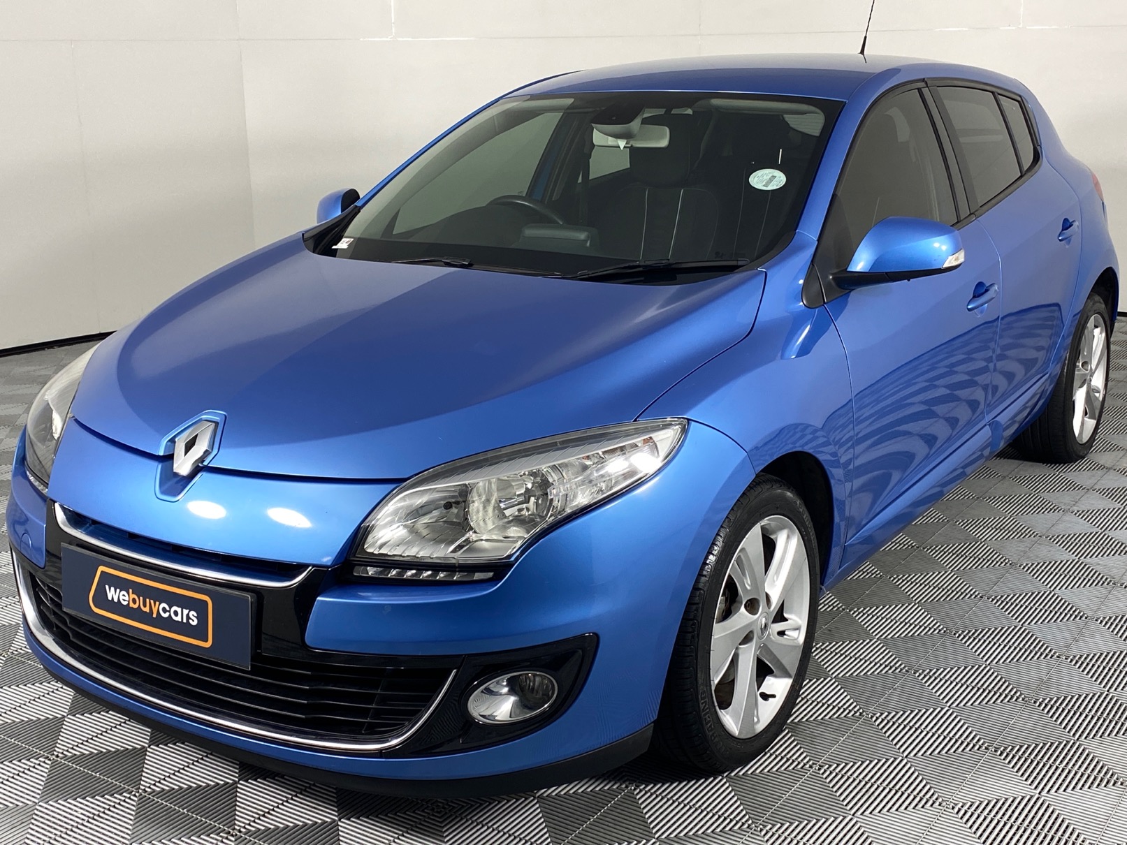 Used 2014 Renault Megane III 1.6dci Dynamique 5-Door For Sale | WeBuyCars