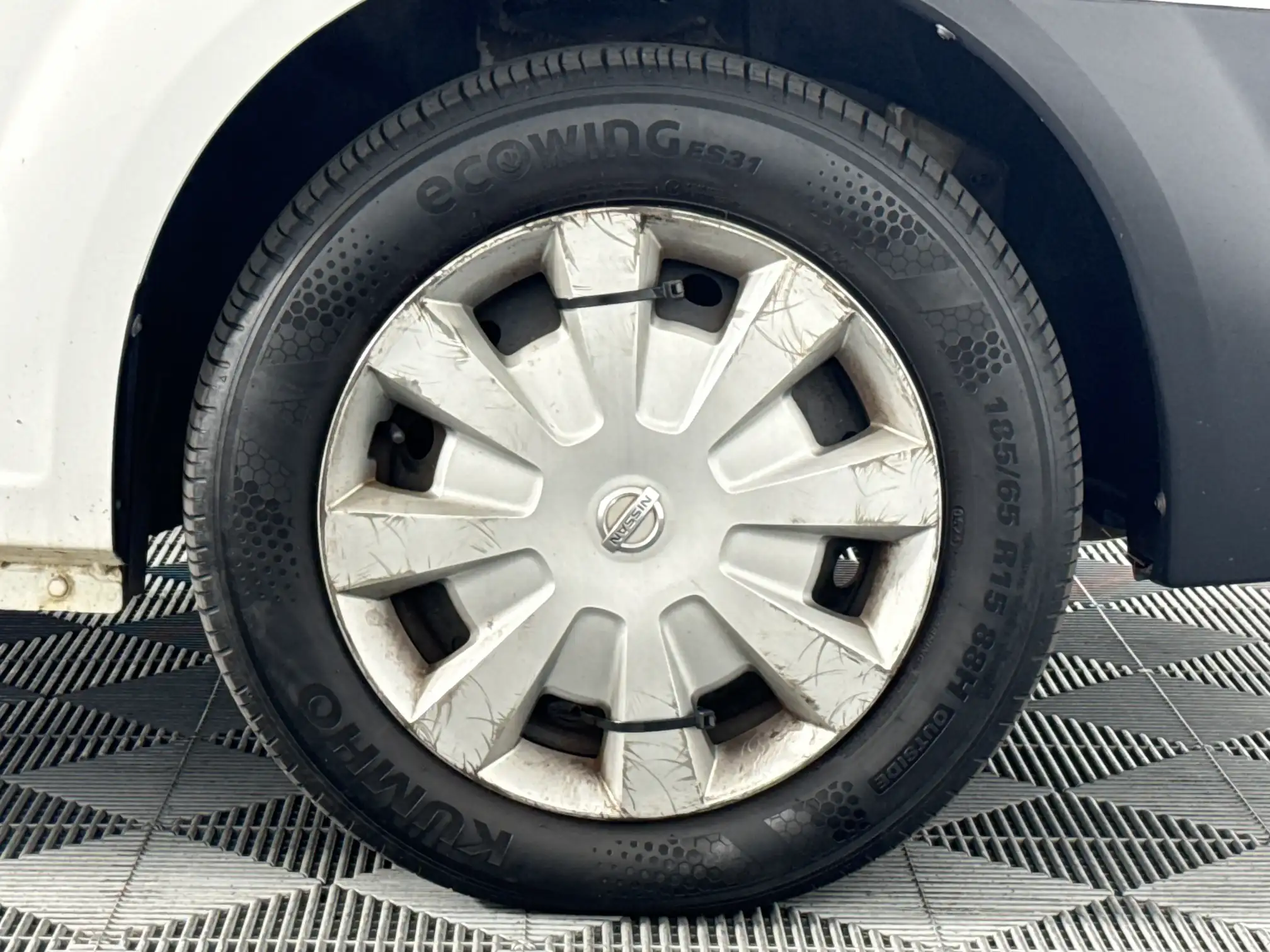 Nissan NP200