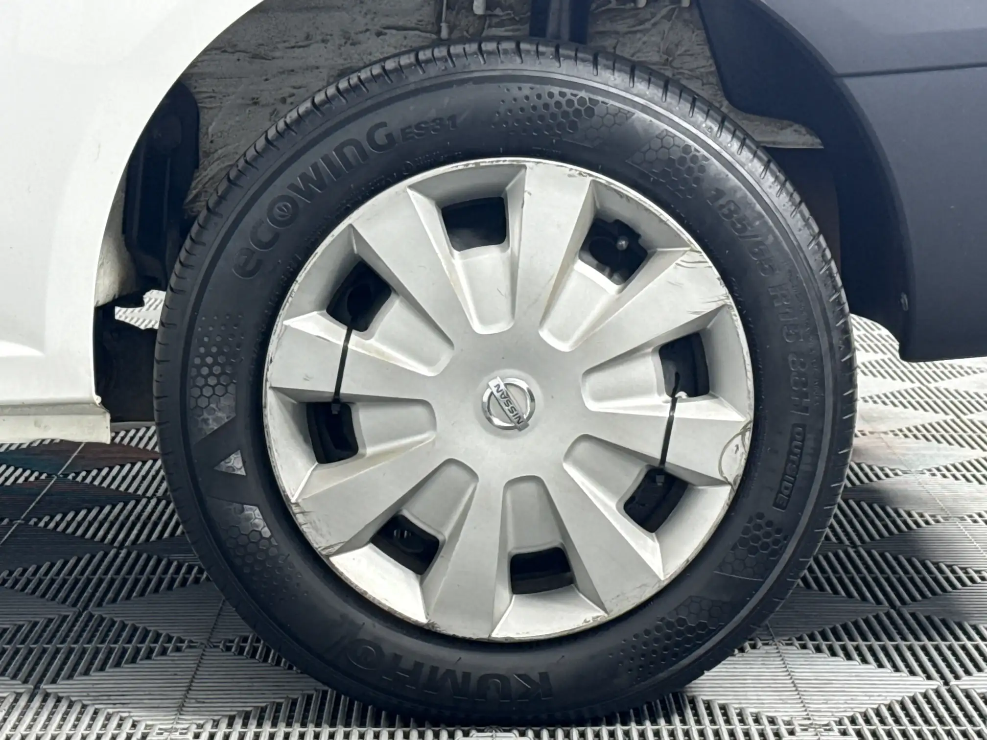 Nissan NP200
