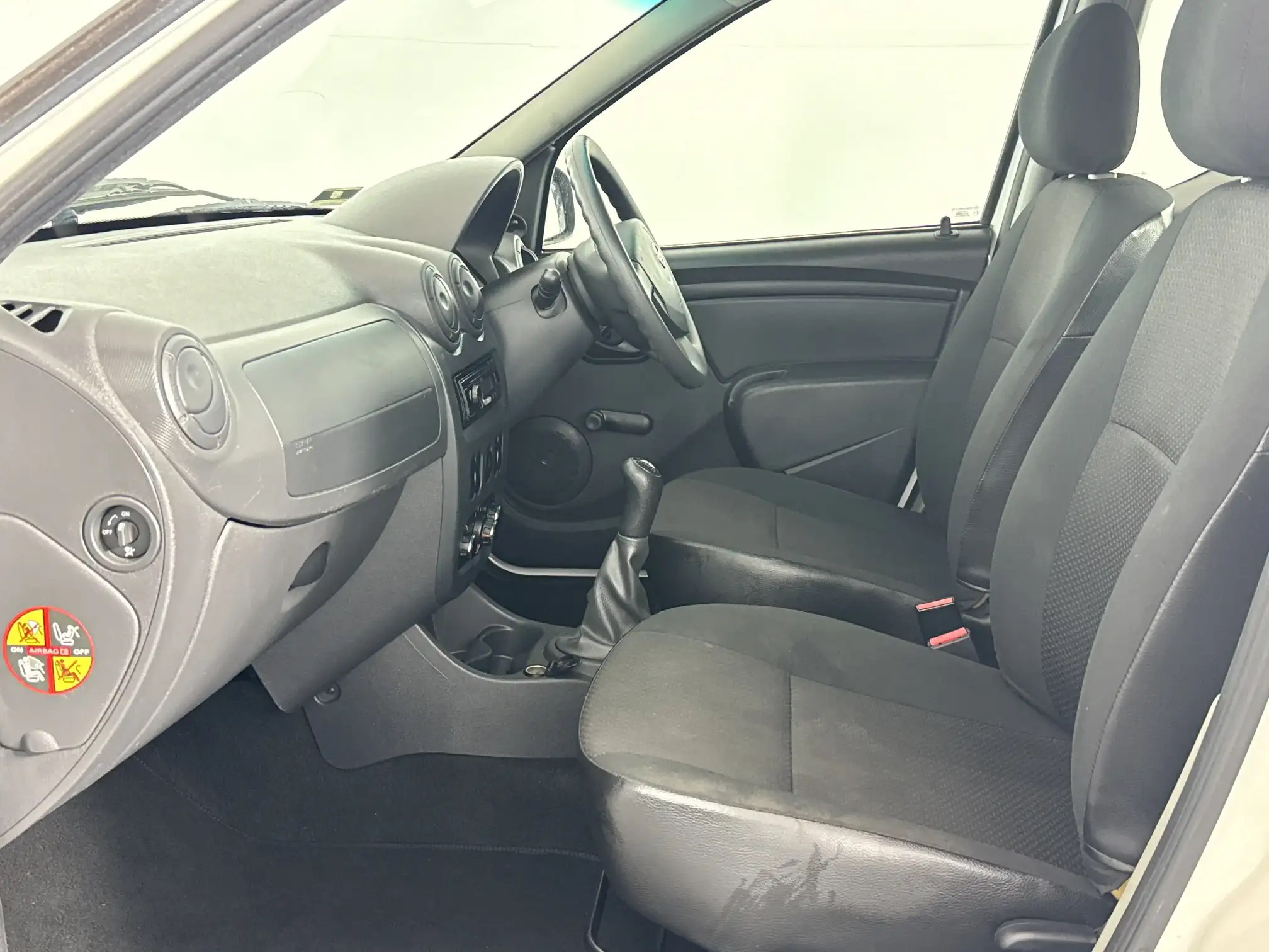 Nissan NP200