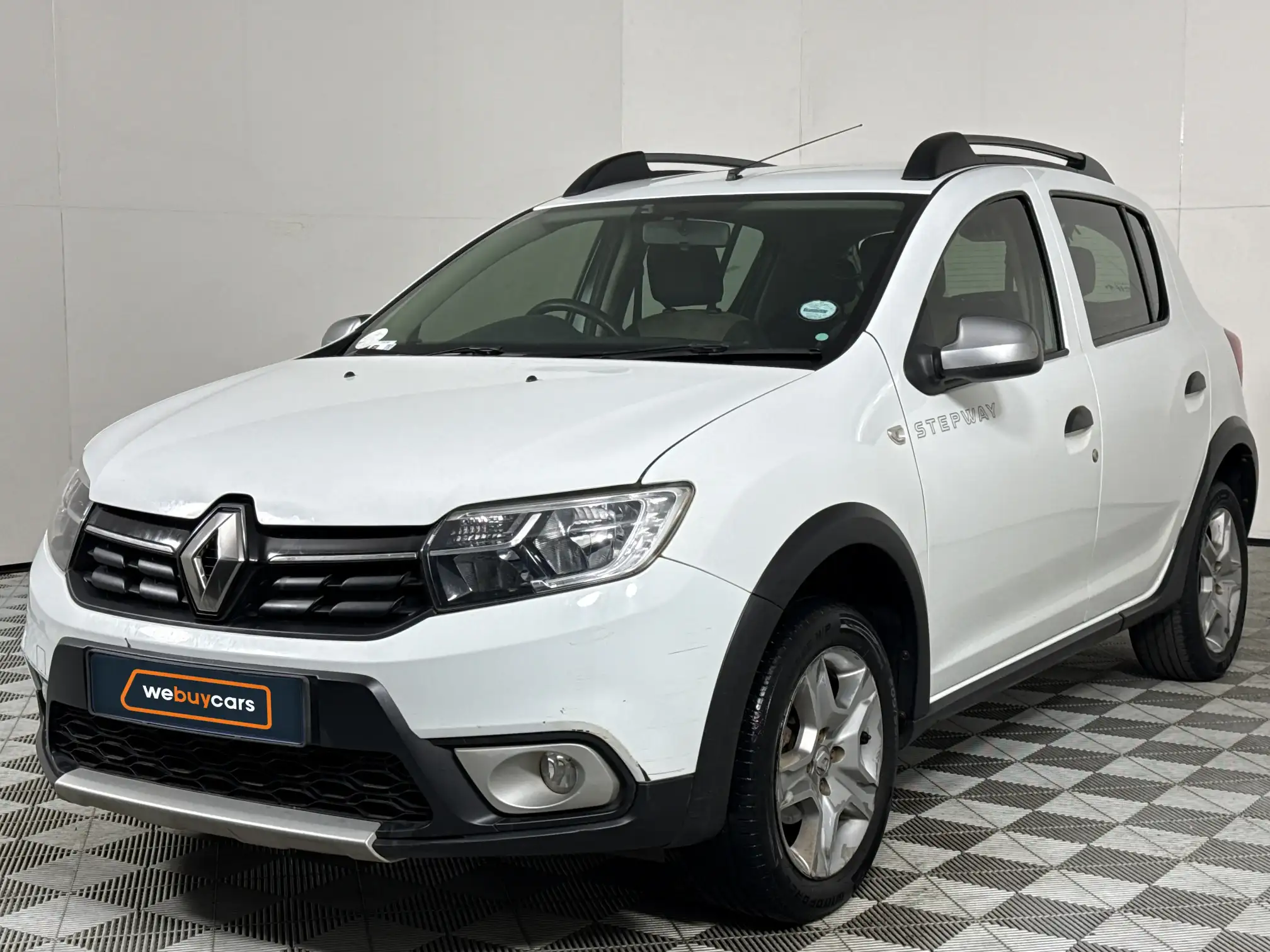 We Buy Cars | 2019 Renault Sandero — Stock Number 712911997