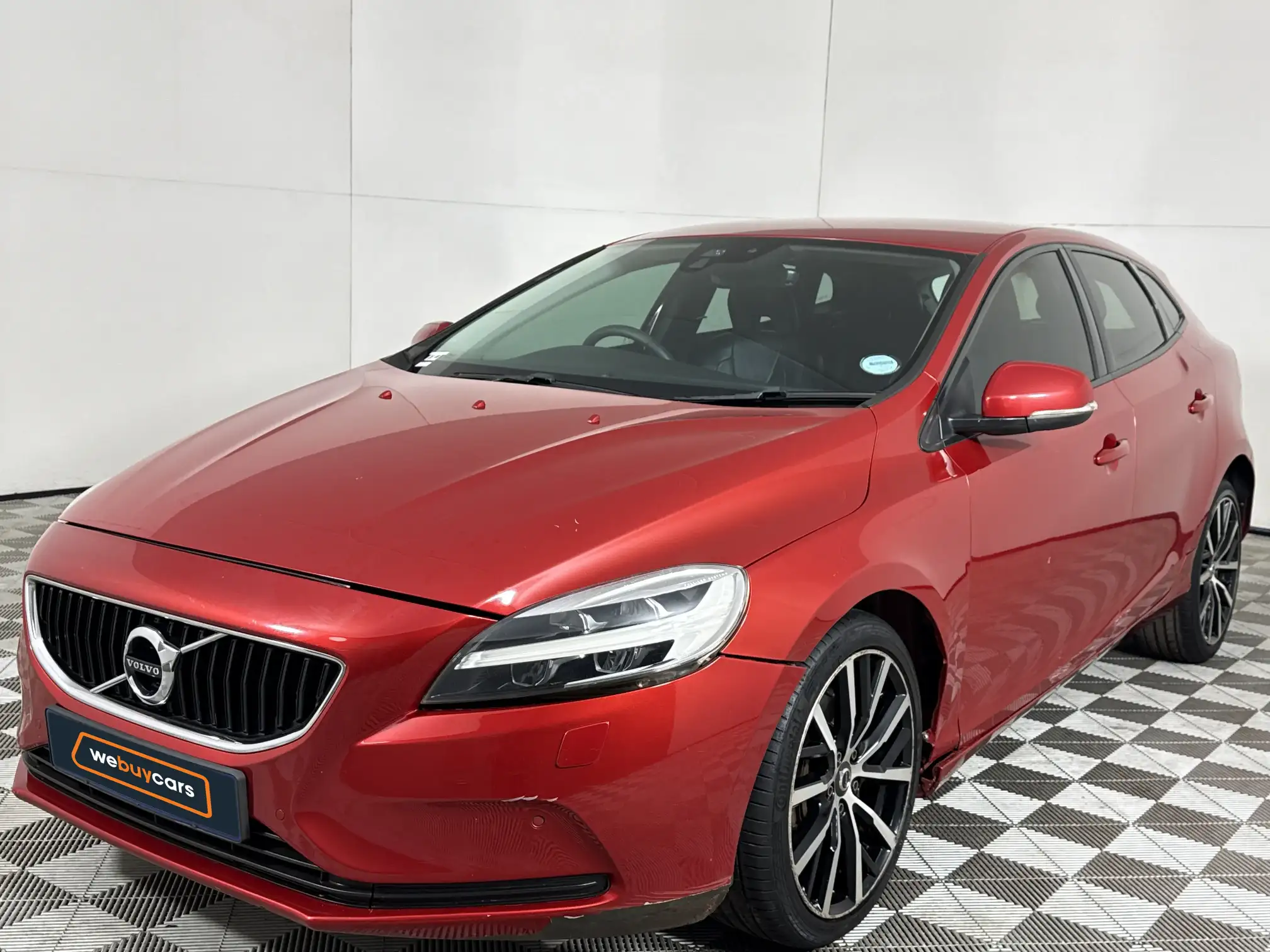 2019 Volvo V40