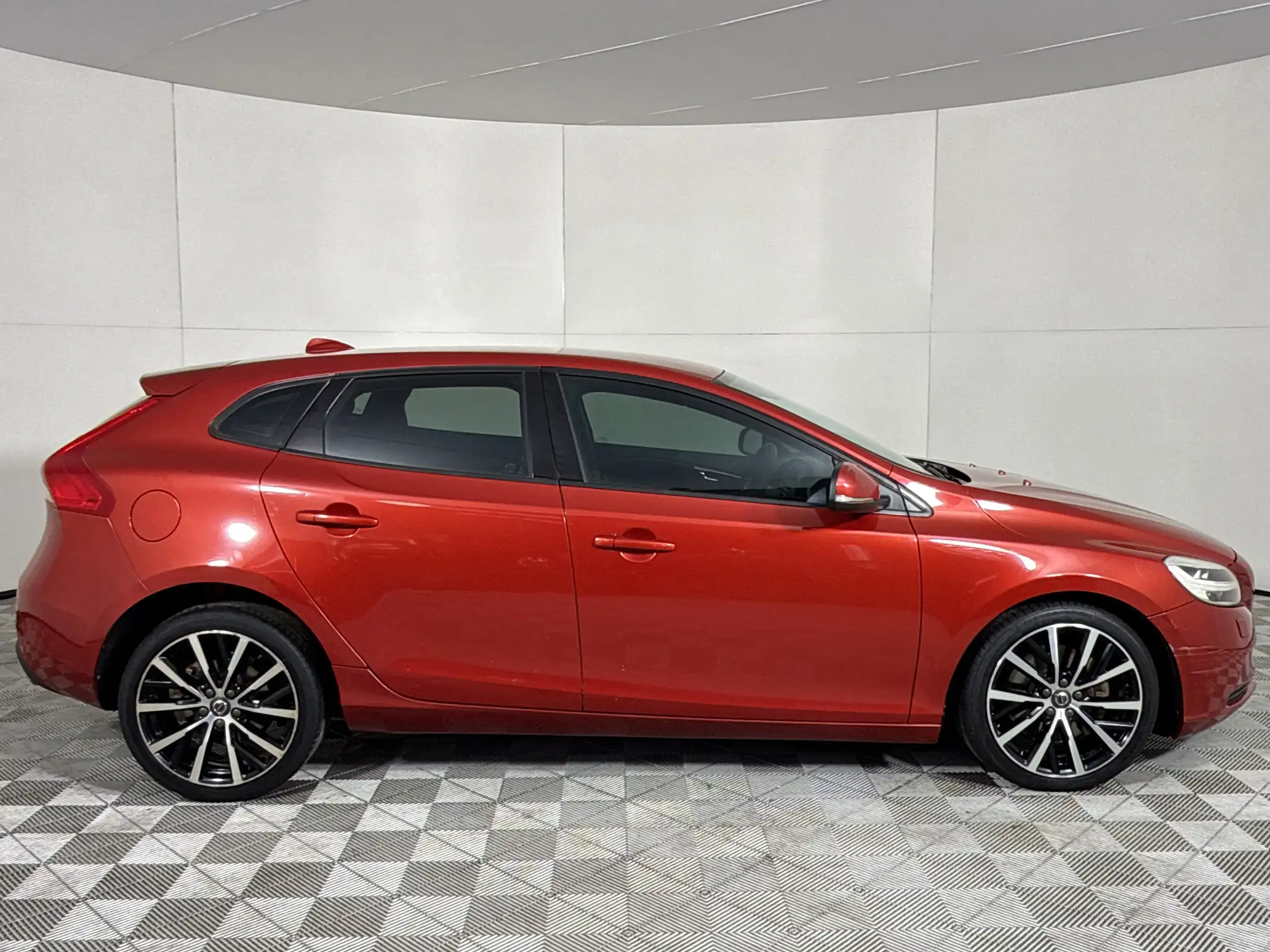 Volvo V40