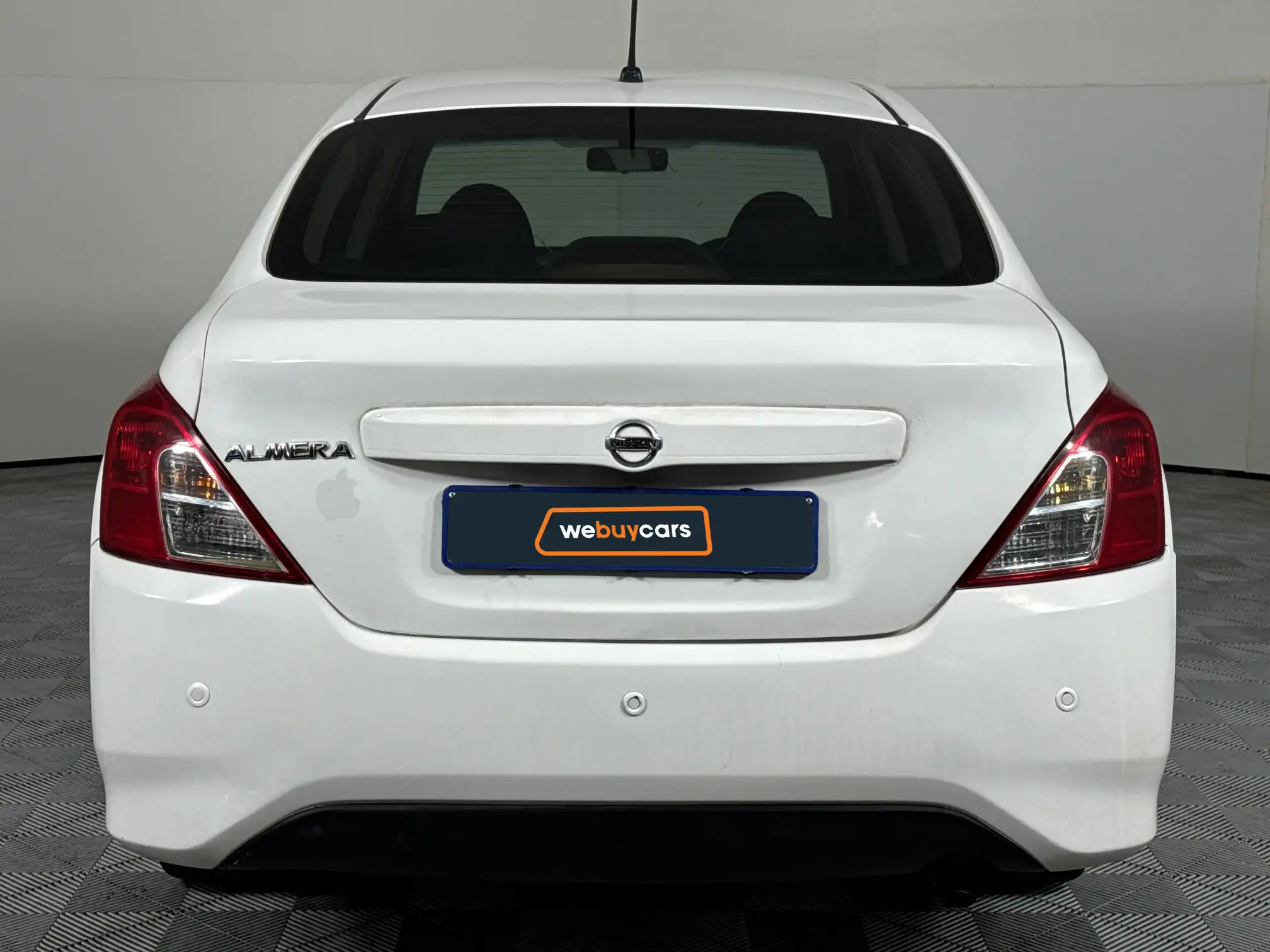 Nissan Almera
