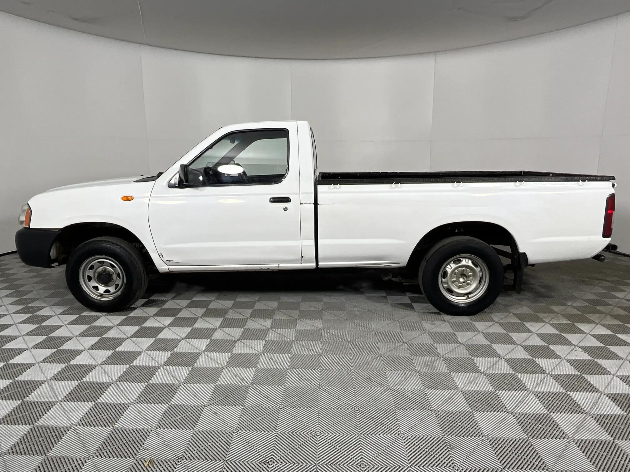 Nissan Hardbody NP300 2.0i LWB Single Cab for sale - R 110 900 ...