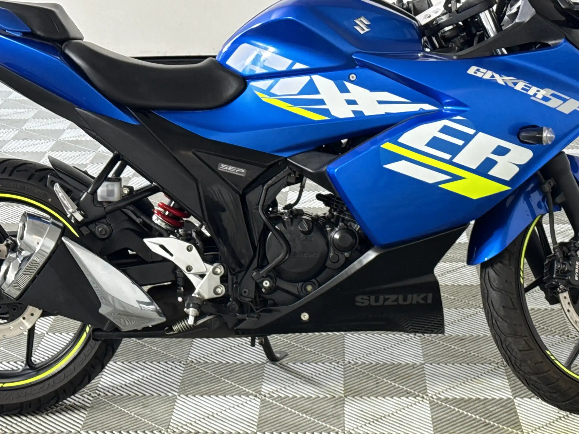 Suzuki GSX