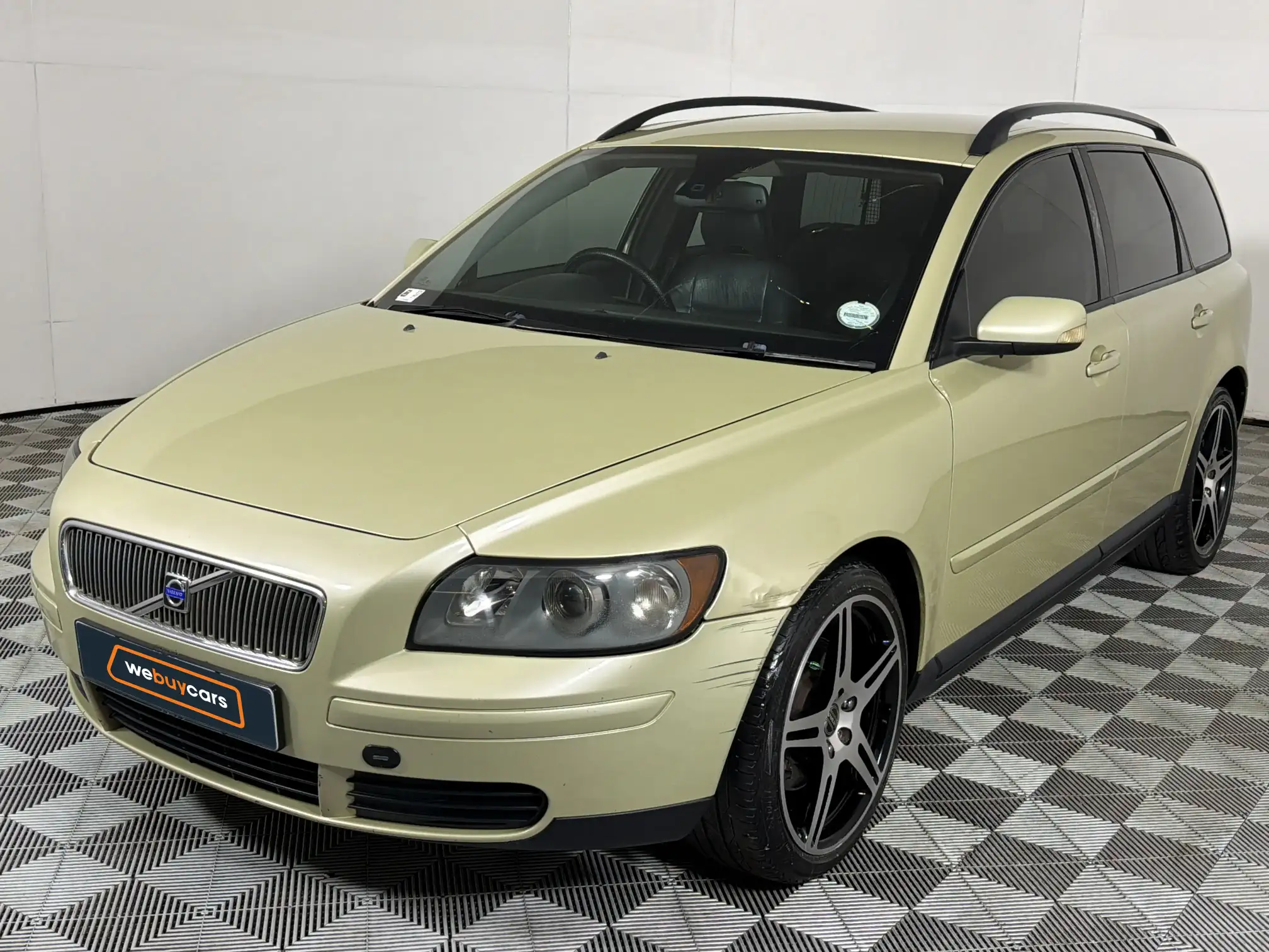 2004 Volvo V50