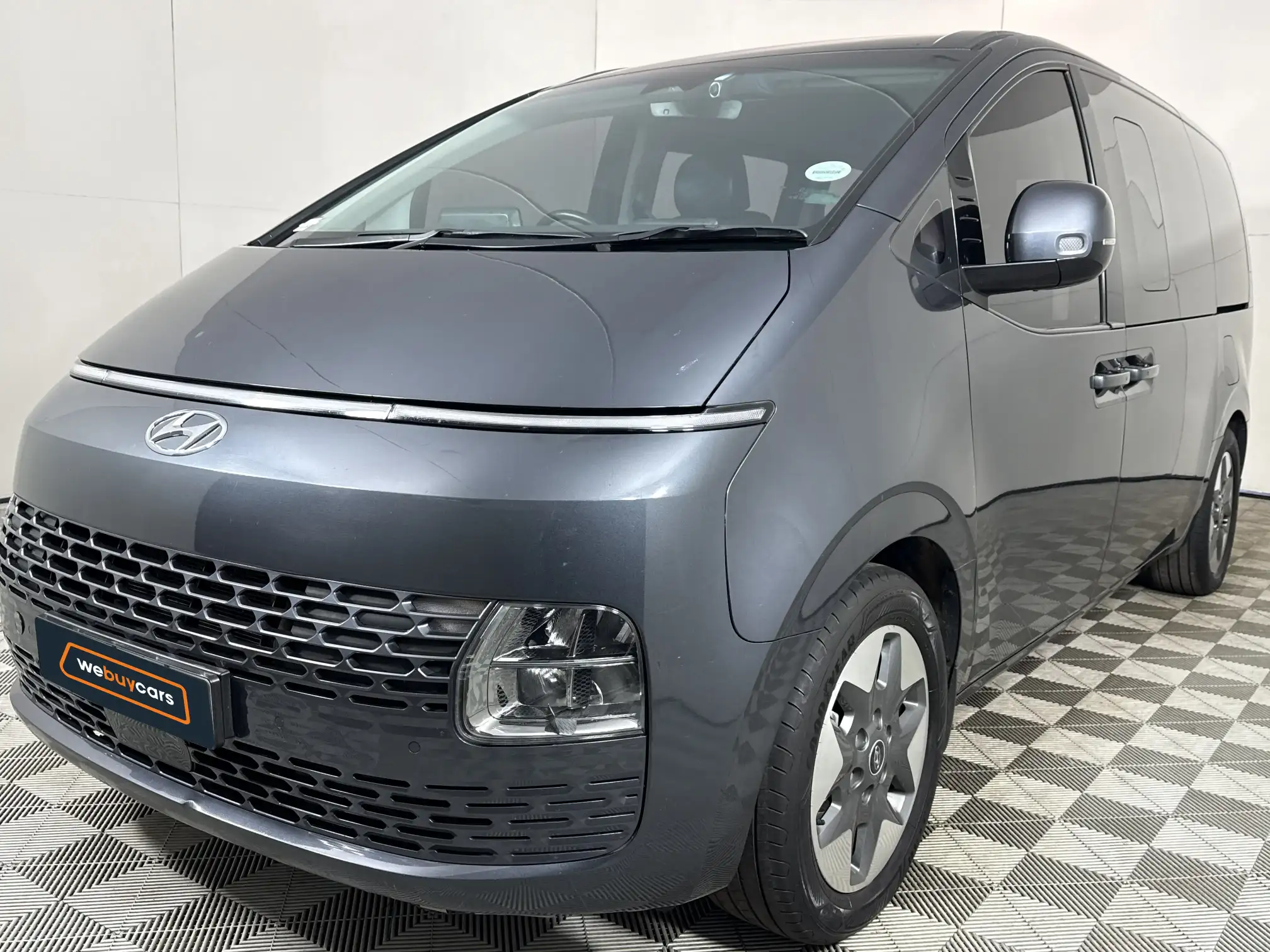 2022 Hyundai Staria