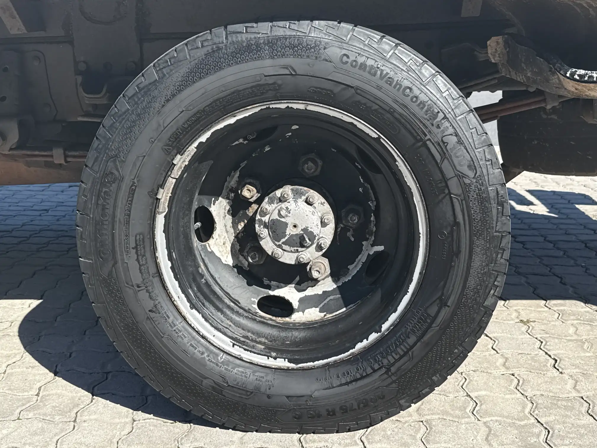 Isuzu NMR