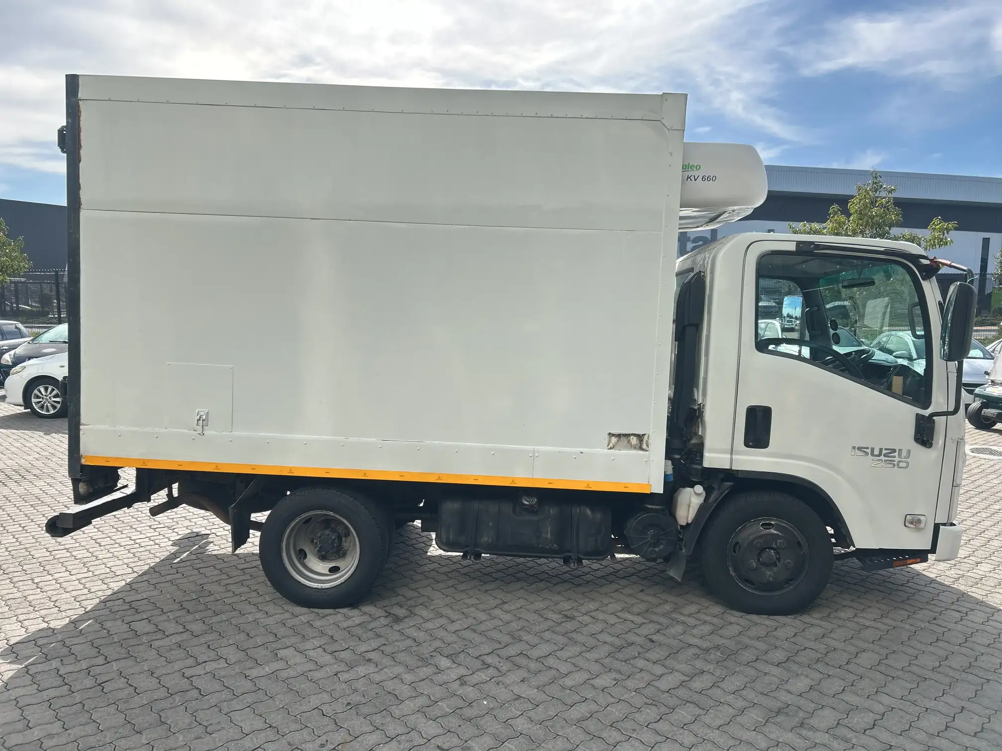 Isuzu NMR