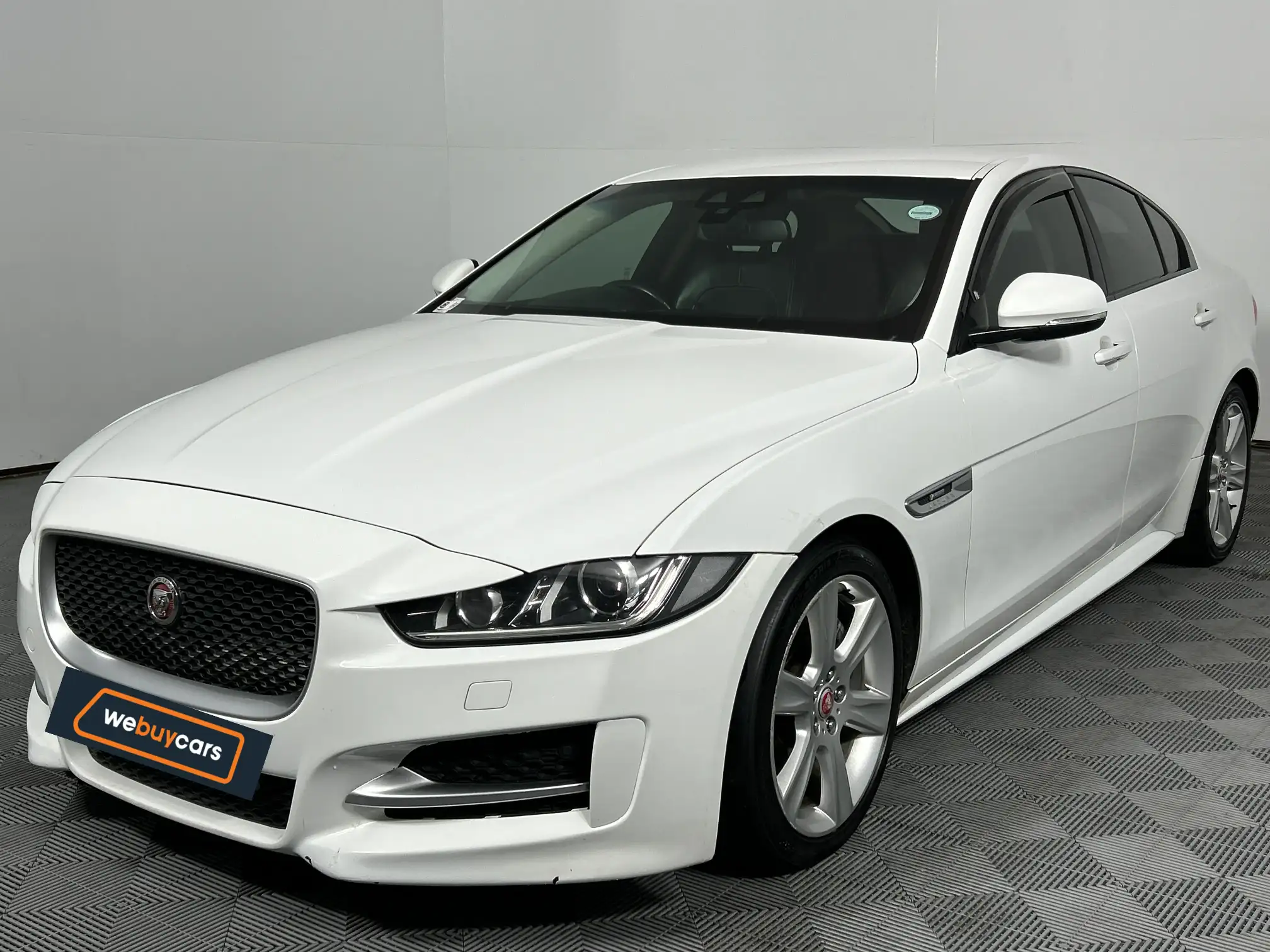 2017 Jaguar XE