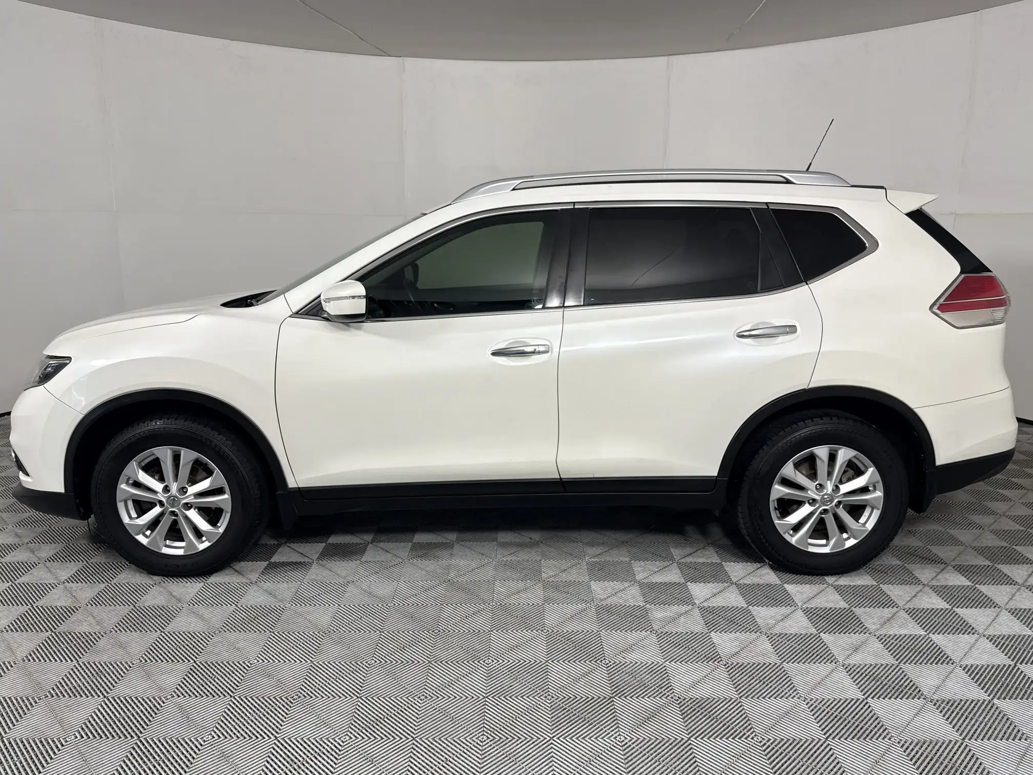Nissan X Trail