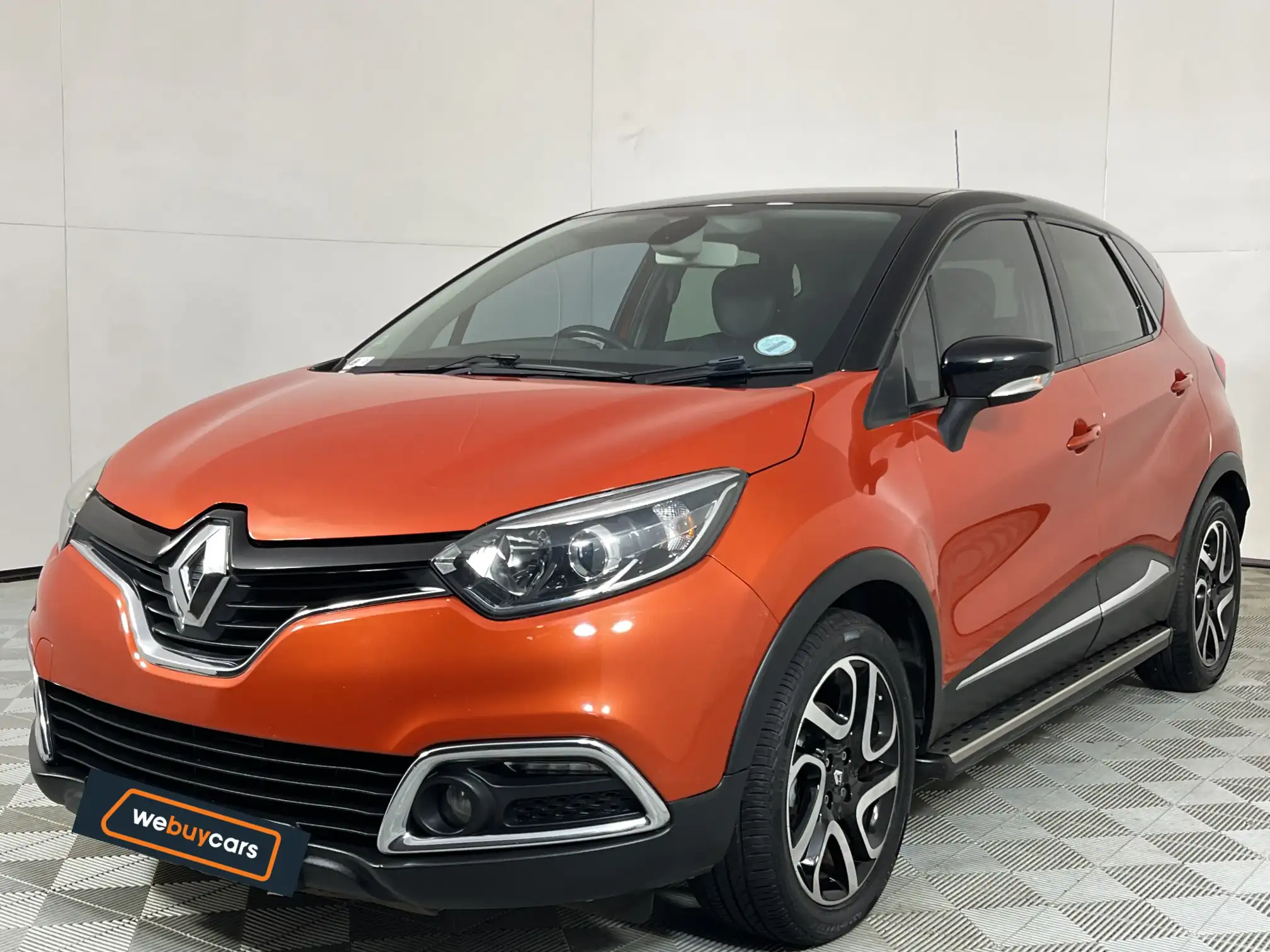 2015 Renault Captur 1.2T Dynamique EDC 5-Door (88 KW) at JHB South (GP) for sale R100900