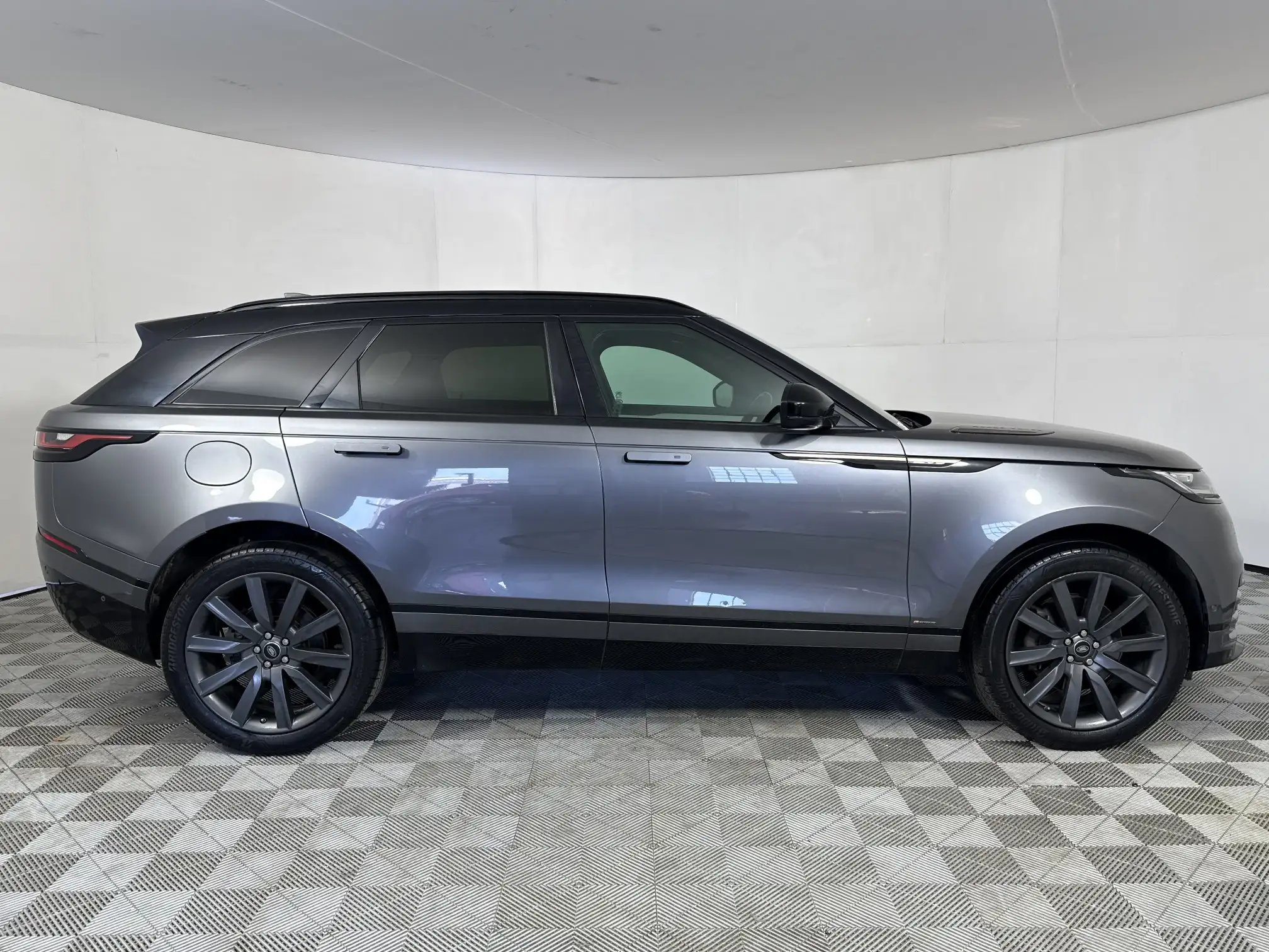 Land Rover Velar