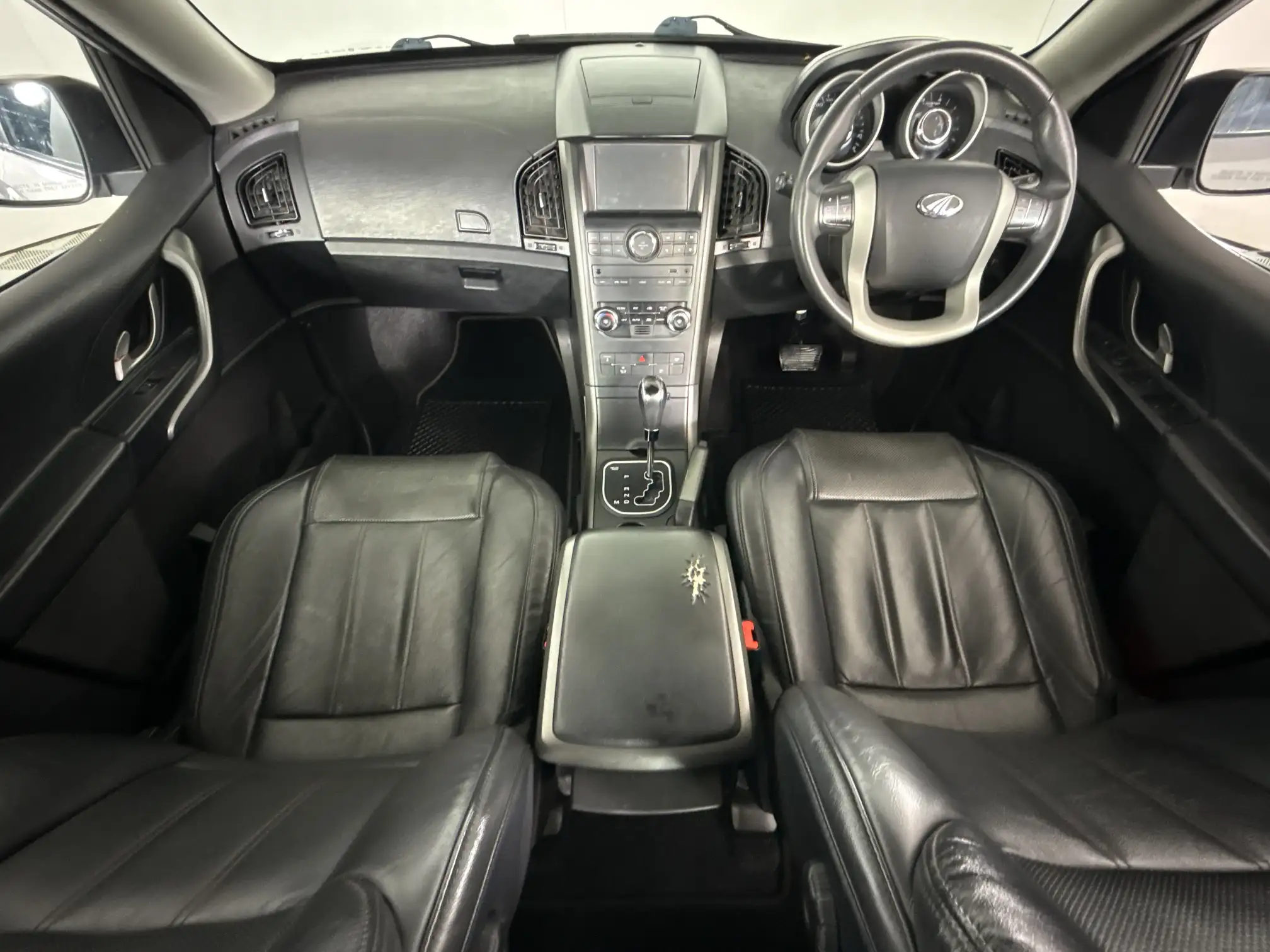 Mahindra XUV