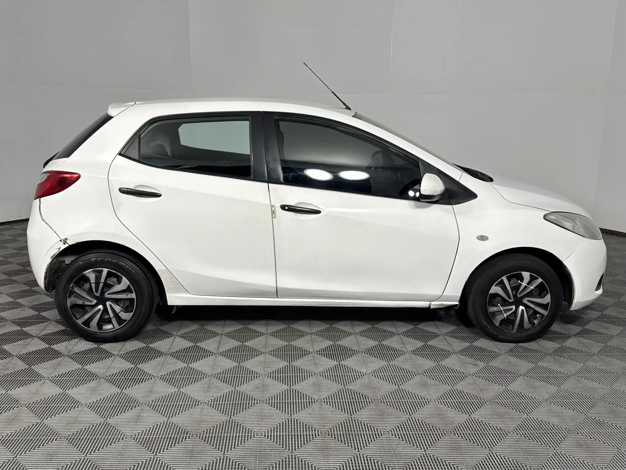 Mazda Mazda 2