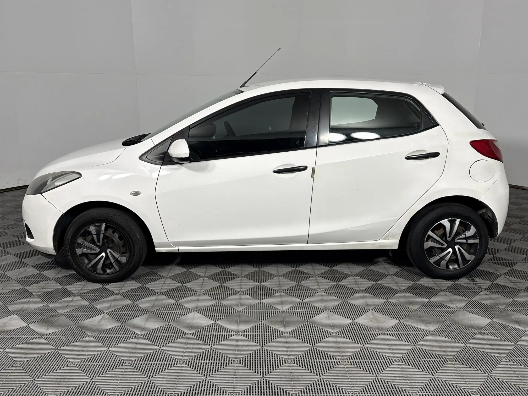 Mazda Mazda 2