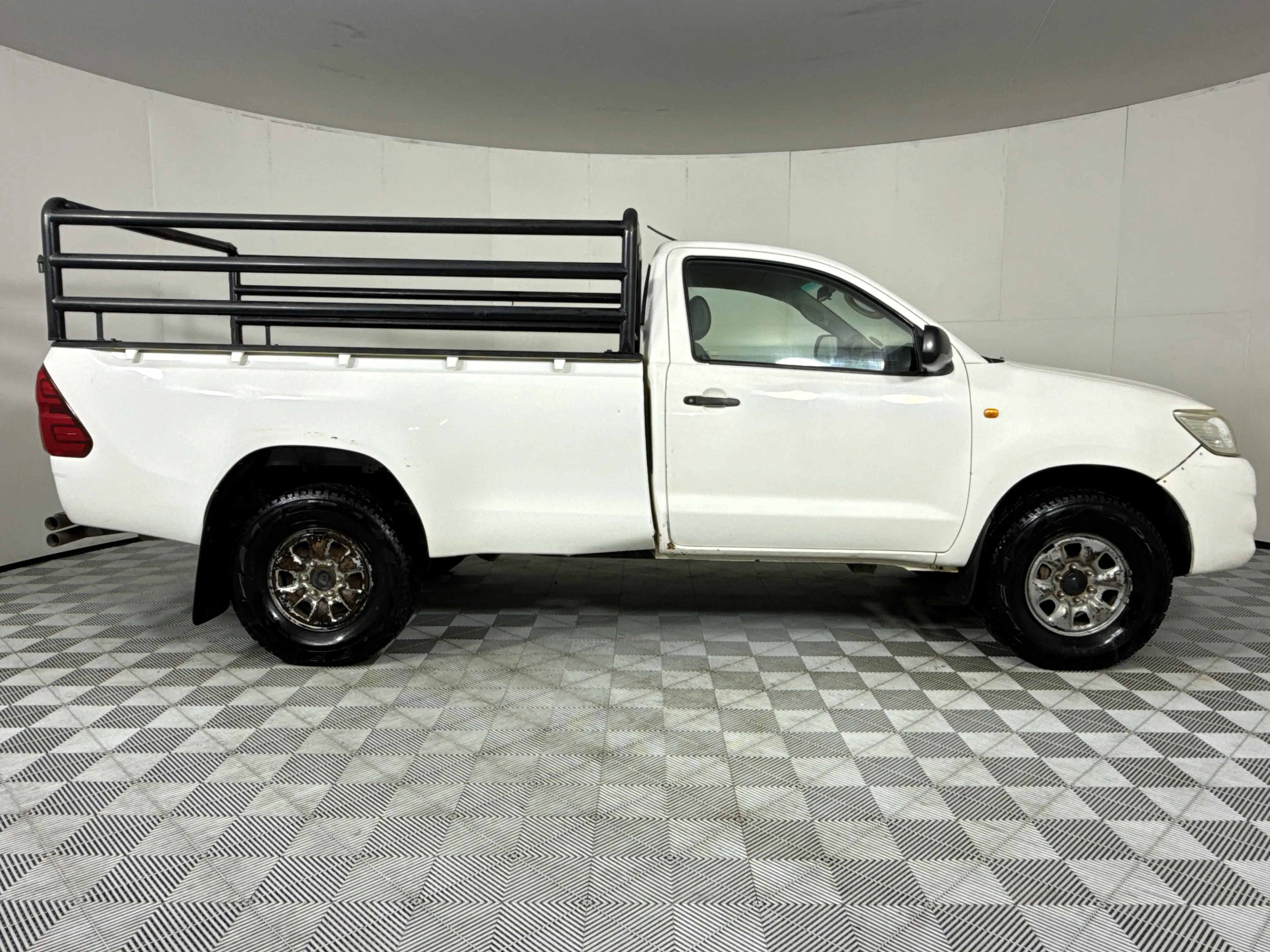 2014 Toyota Hilux 2.5 D-4d SRX 4x4 Pick Up Single Cab, photo 4
