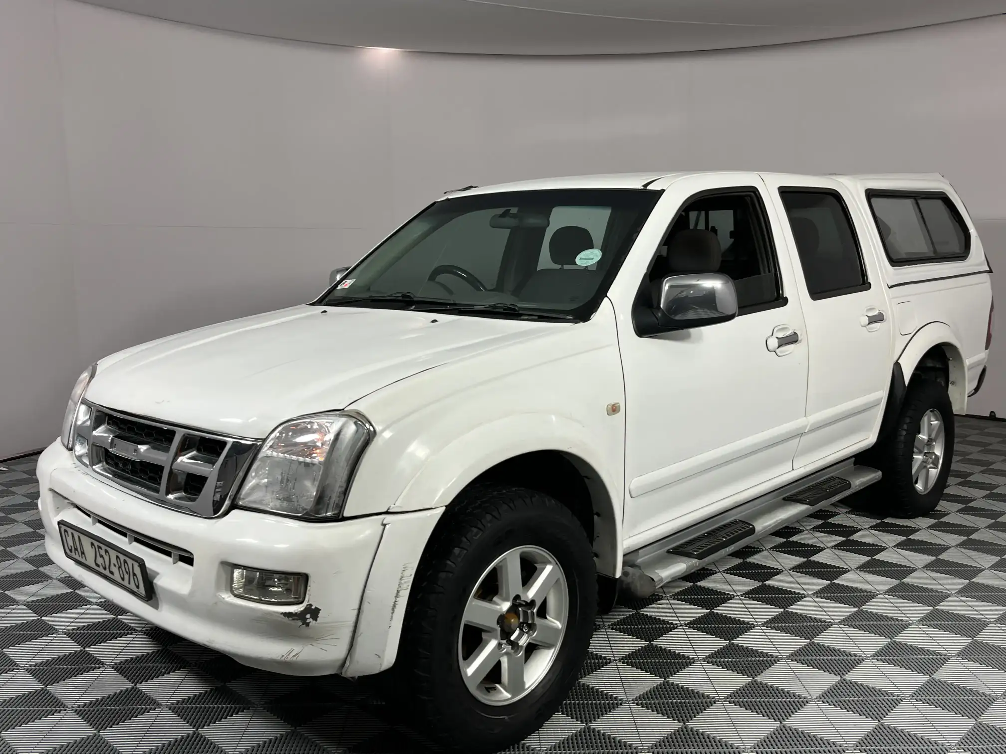 2005 Isuzu KB