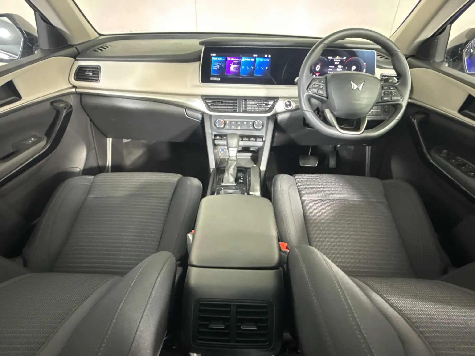 Mahindra XUV 700